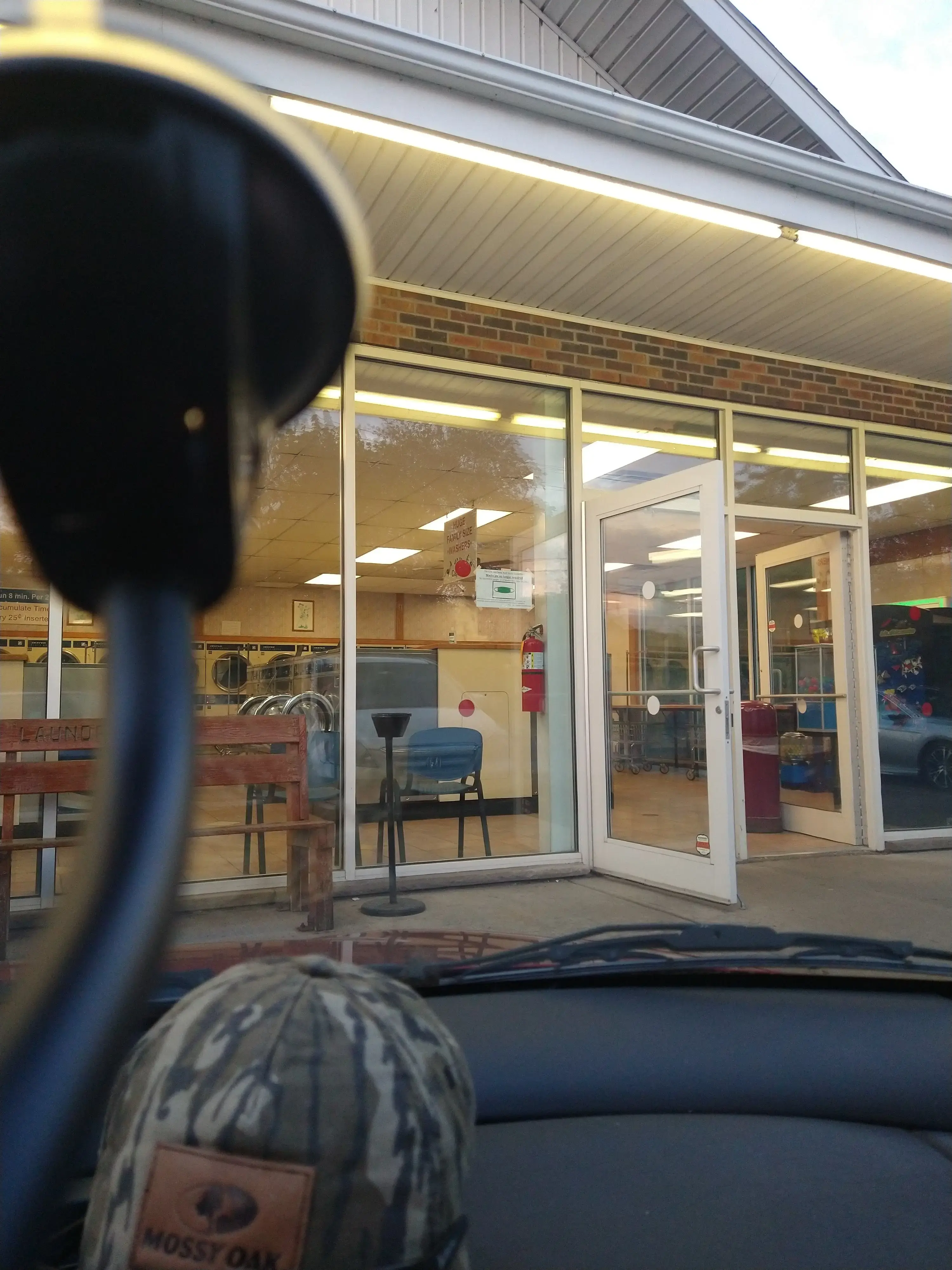 Colonial Laundromat thumbnail 5