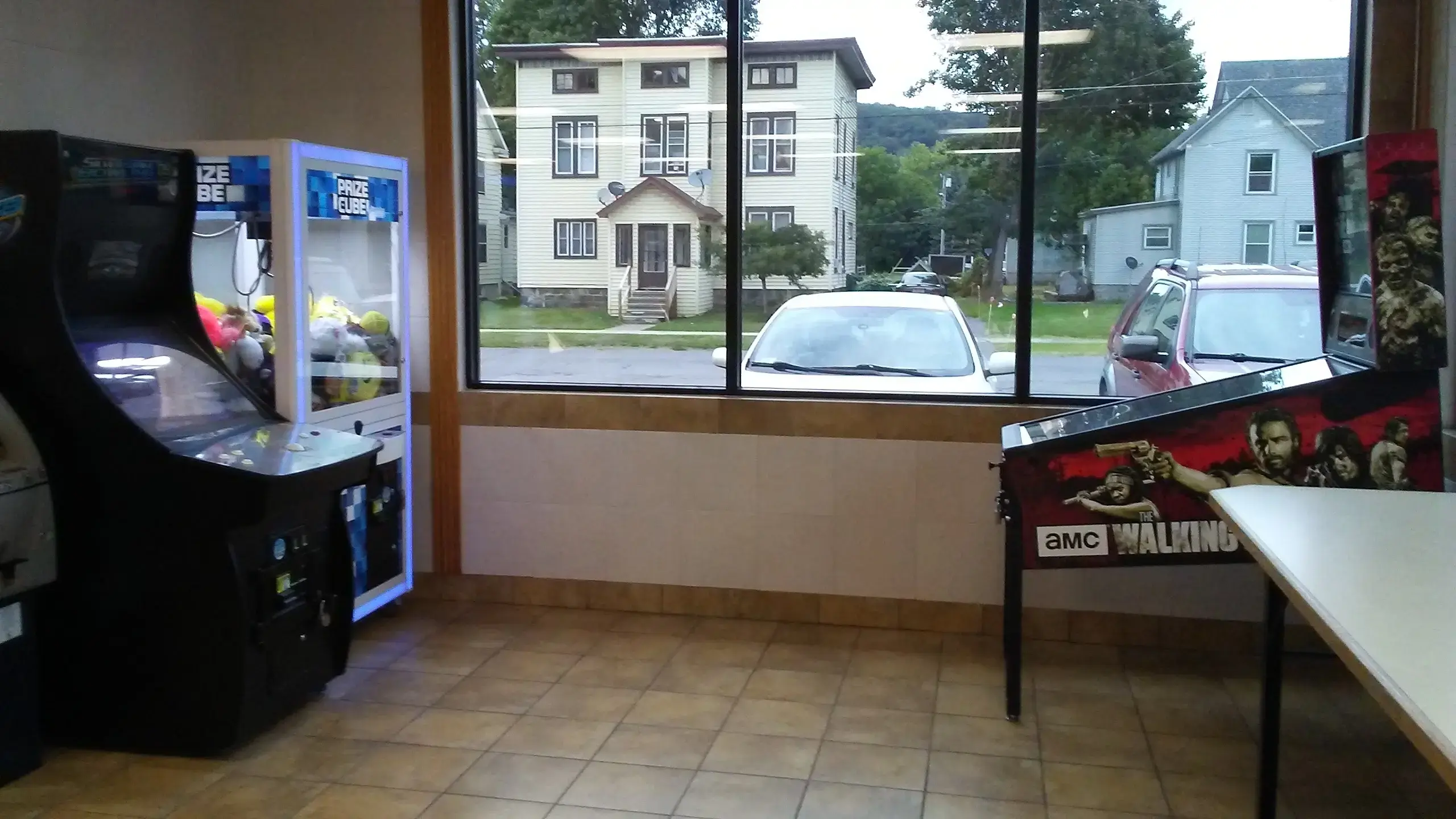 Colonial Laundromat - Image 4