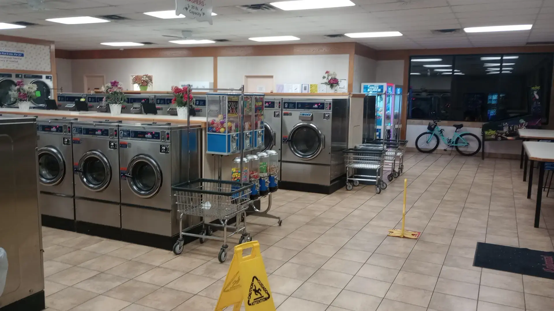 Colonial Laundromat thumbnail 1