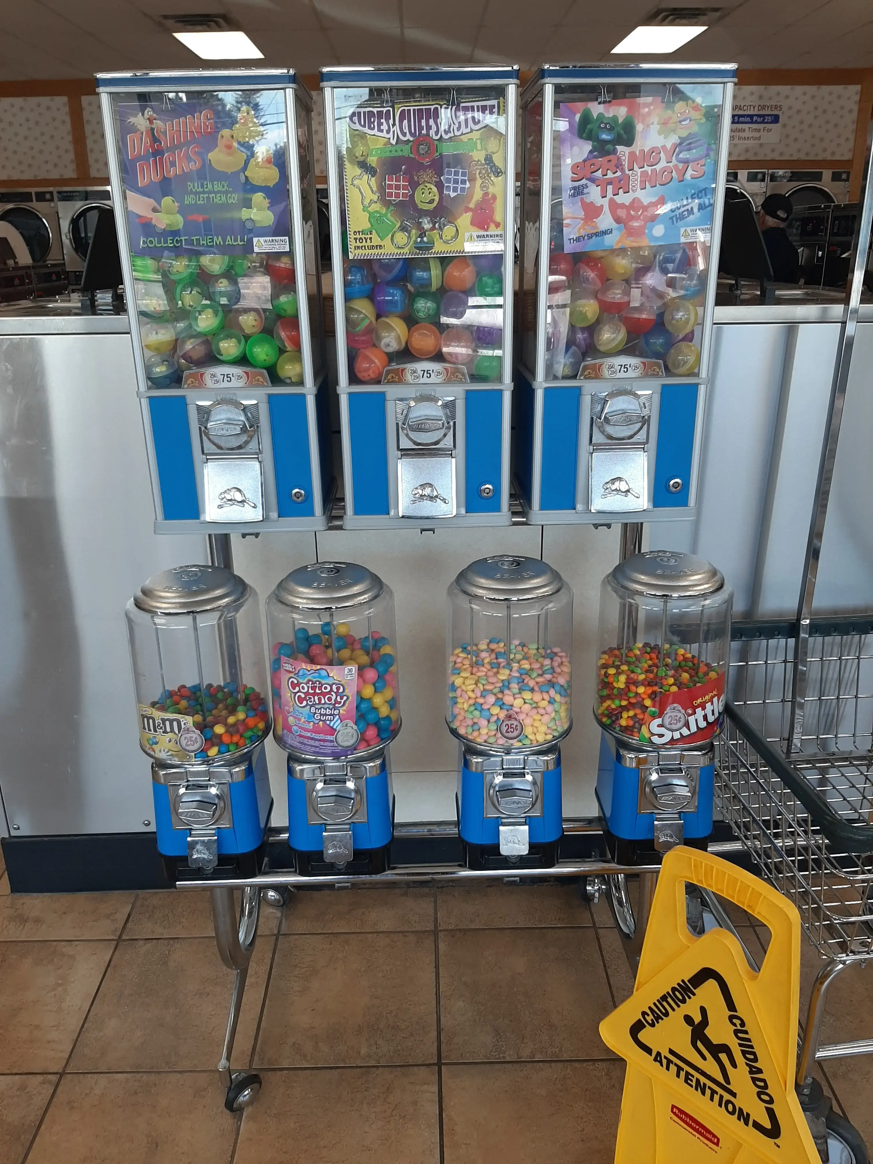 Colonial Laundromat thumbnail 2