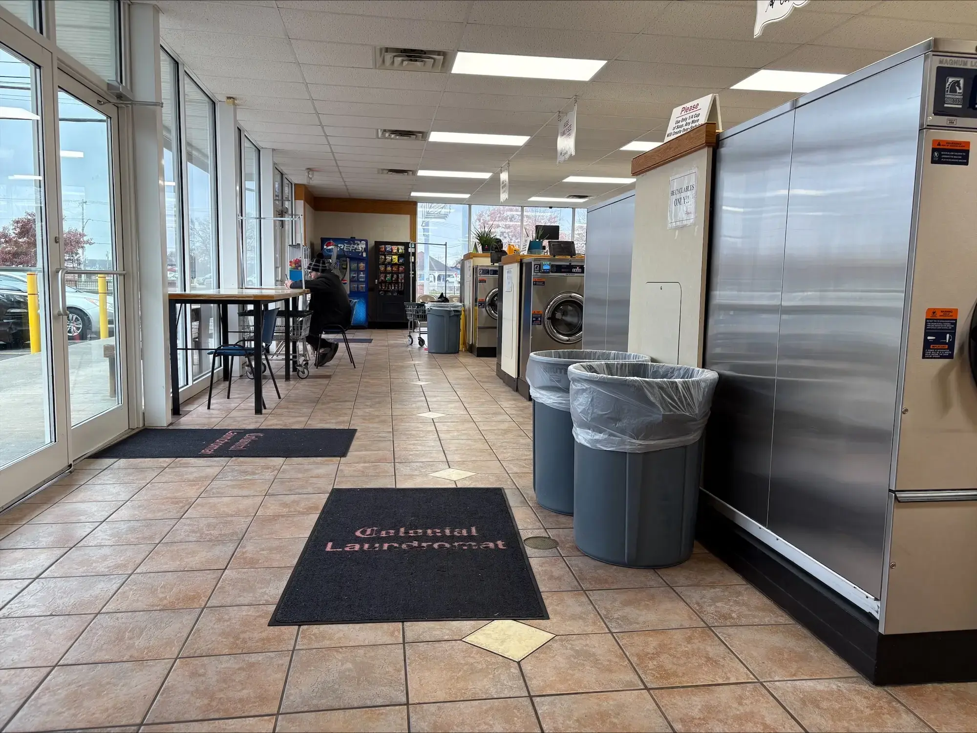 Colonial Laundromat - Image 14