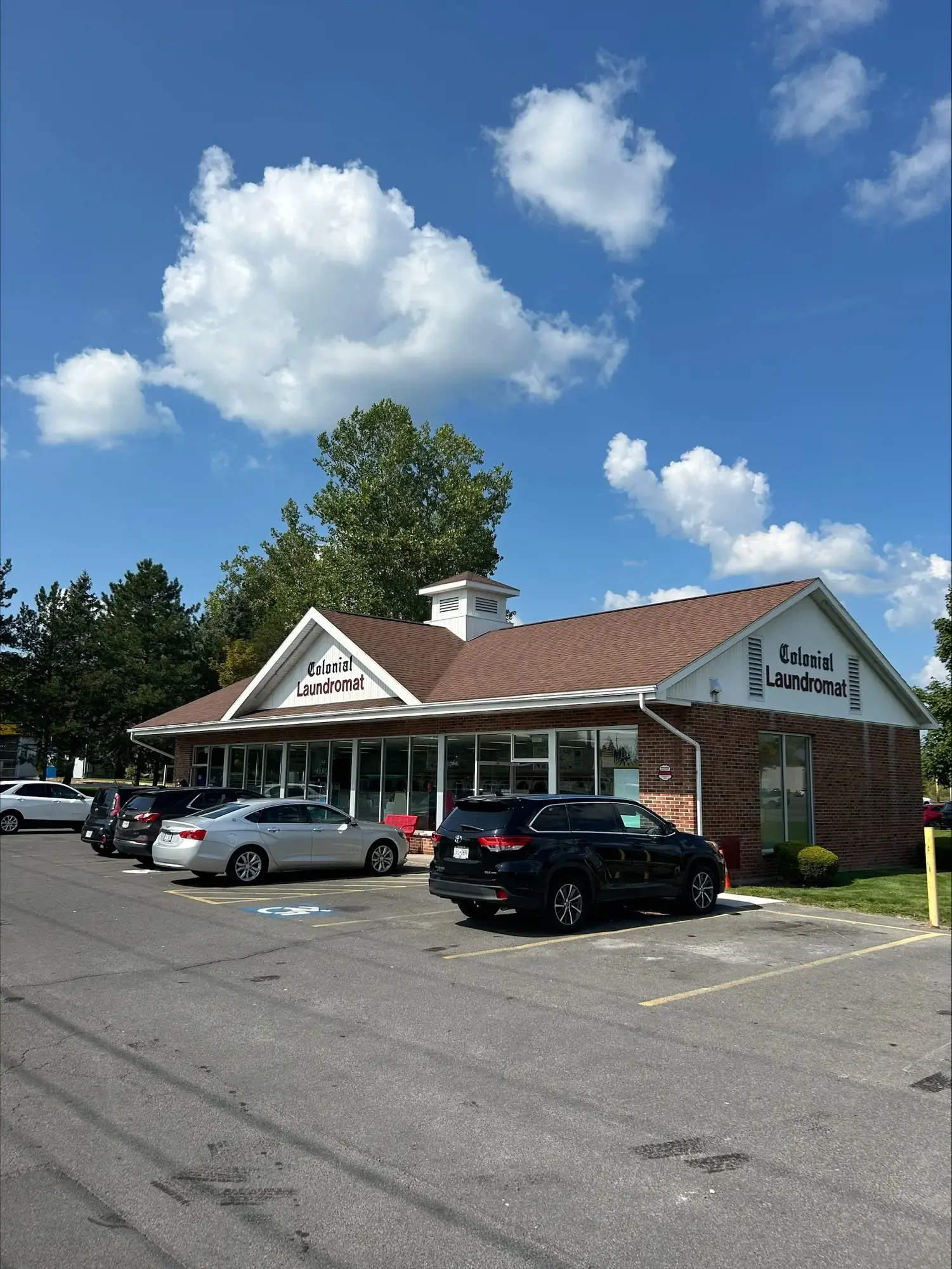Colonial Laundromat - Image 5