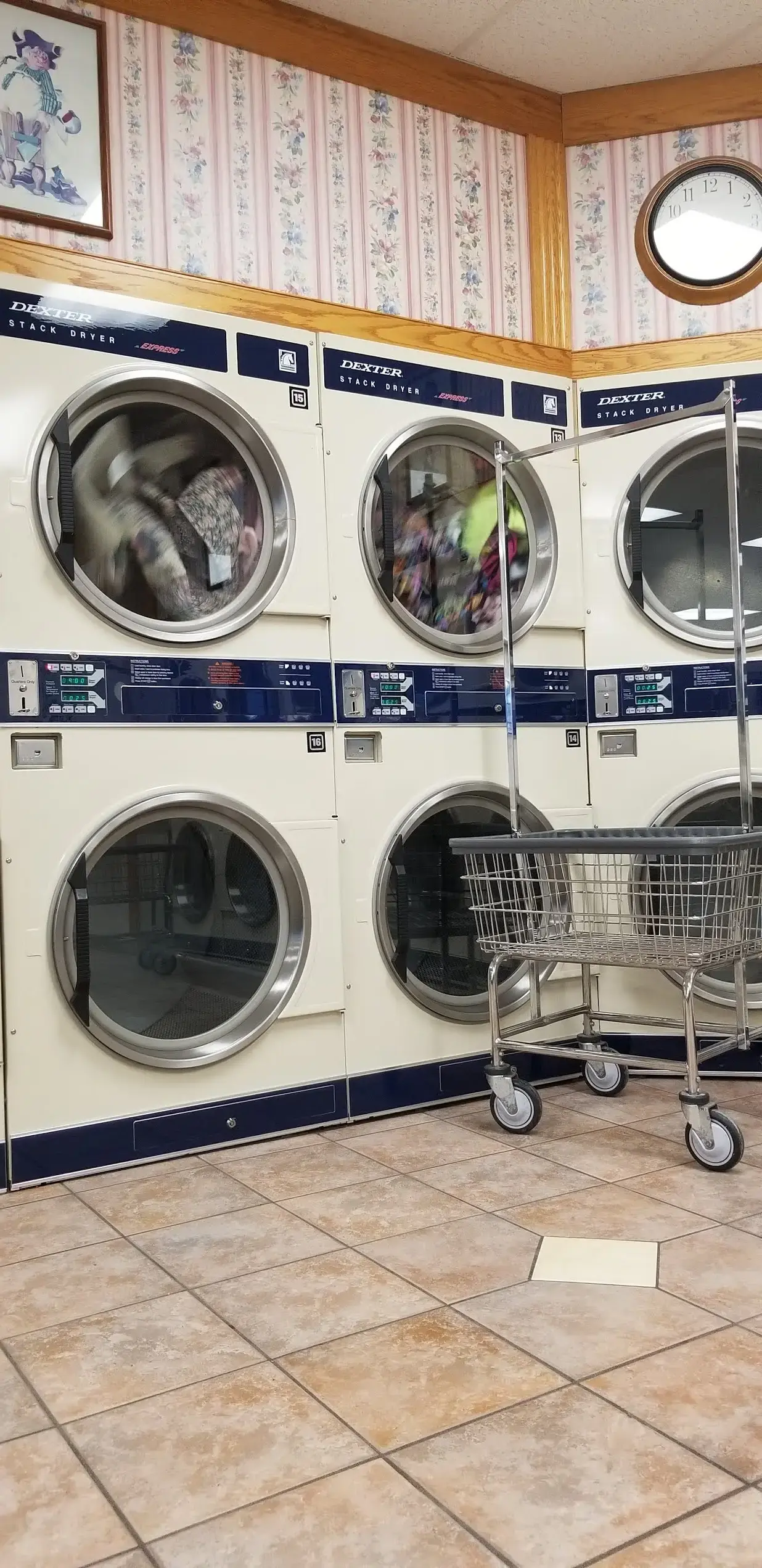 Colonial Laundromat thumbnail 15