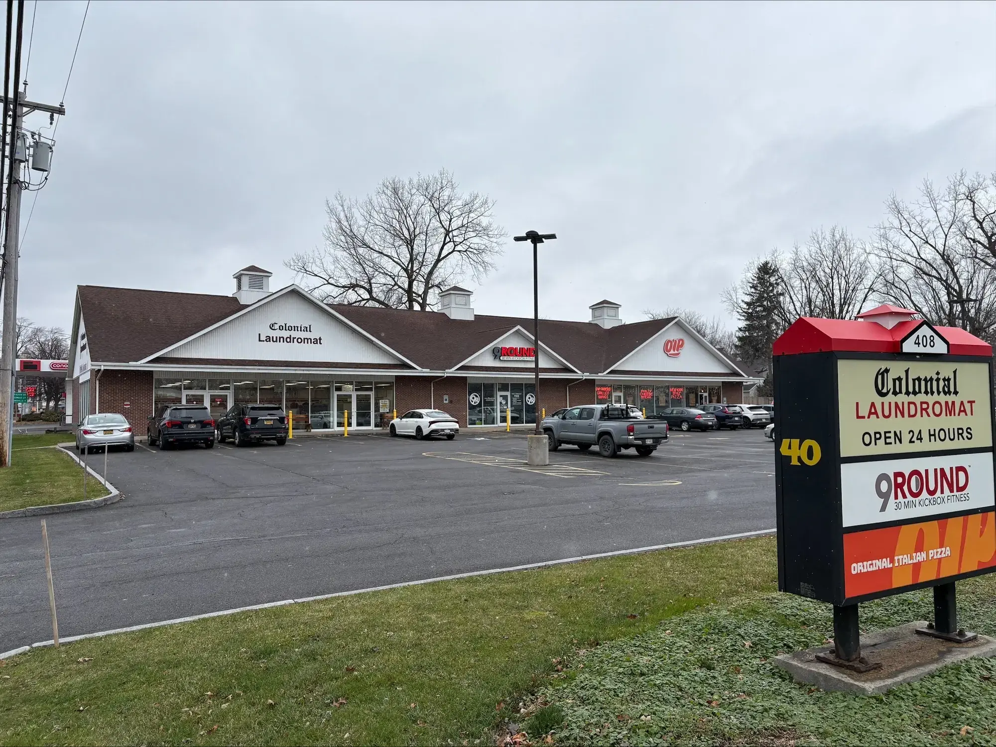 Colonial Laundromat thumbnail 2