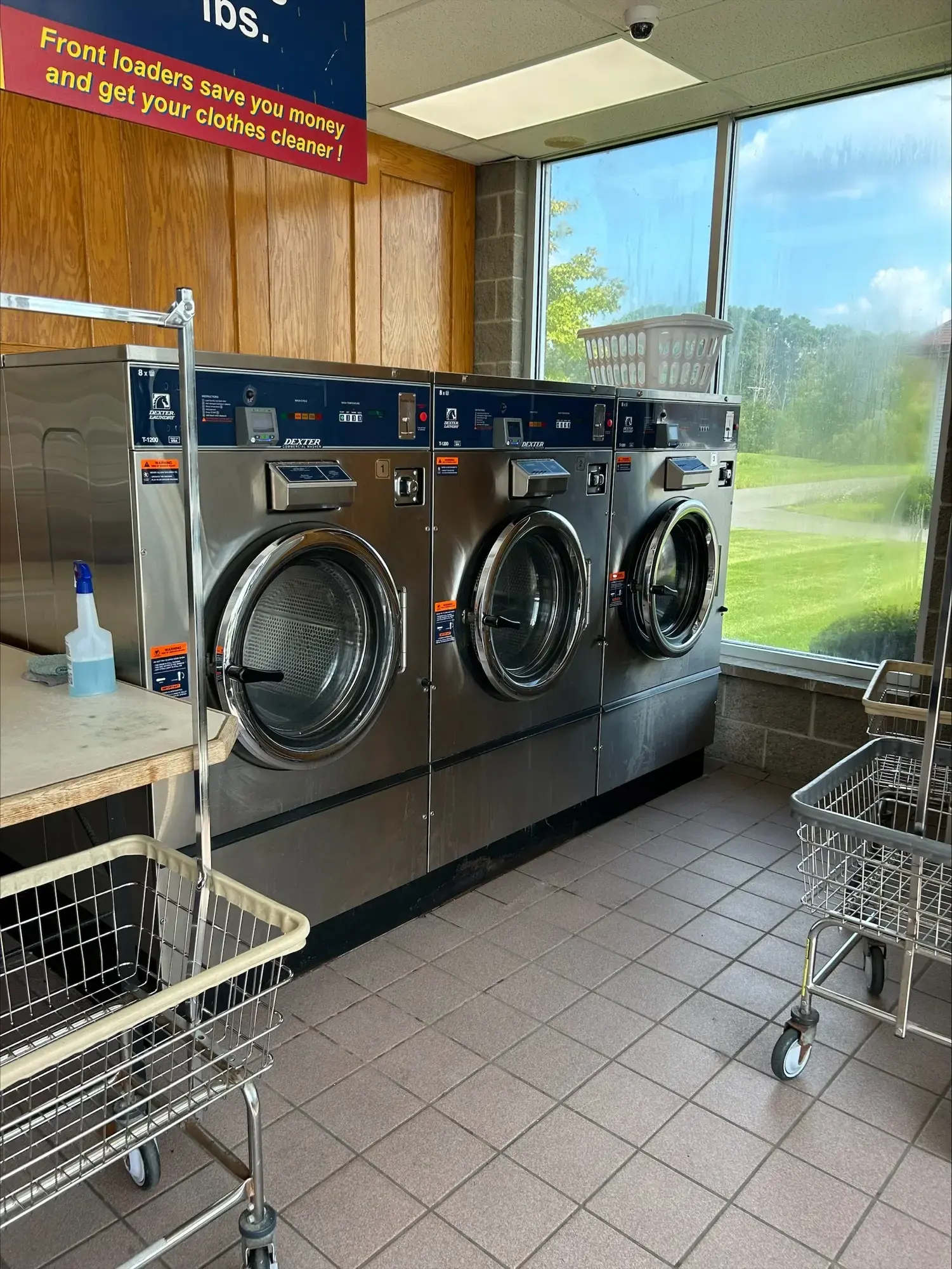 Colonial Laundromat thumbnail 6