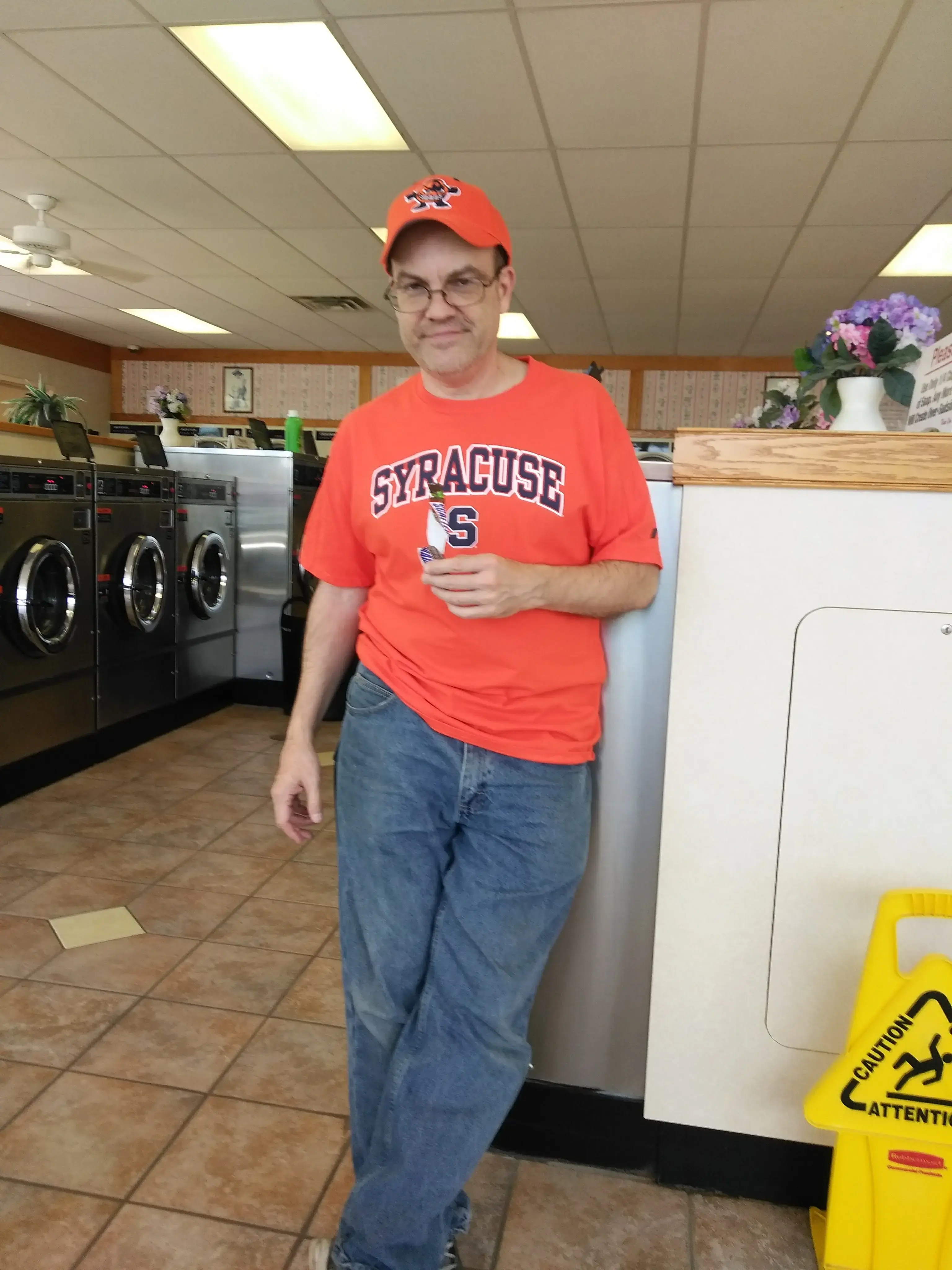 Colonial Laundromat thumbnail 18