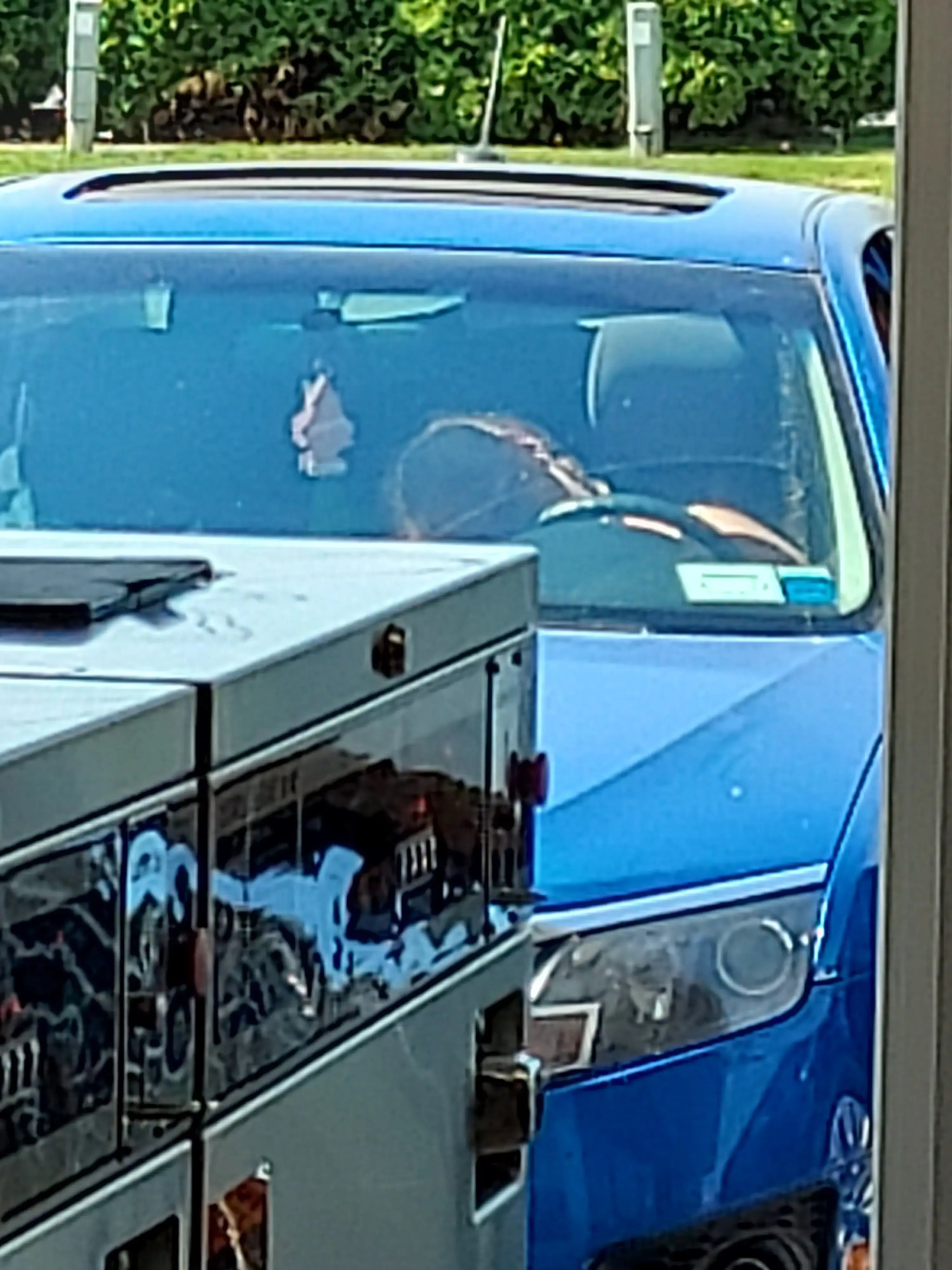 Colonial Laundromat - Image 6