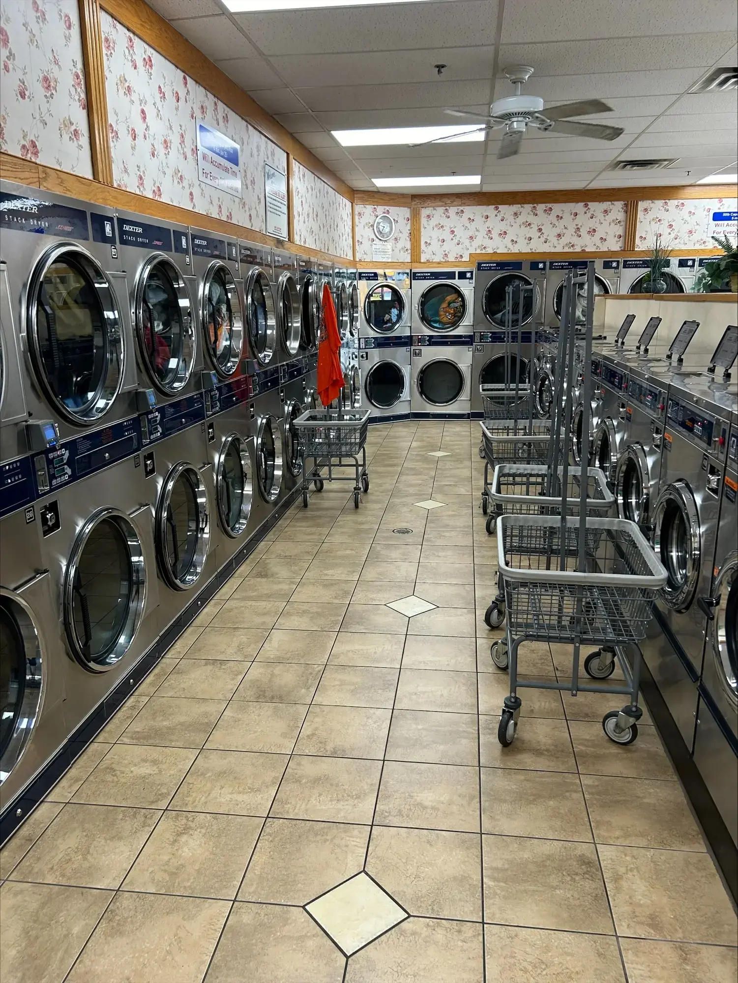 Colonial Laundromat location