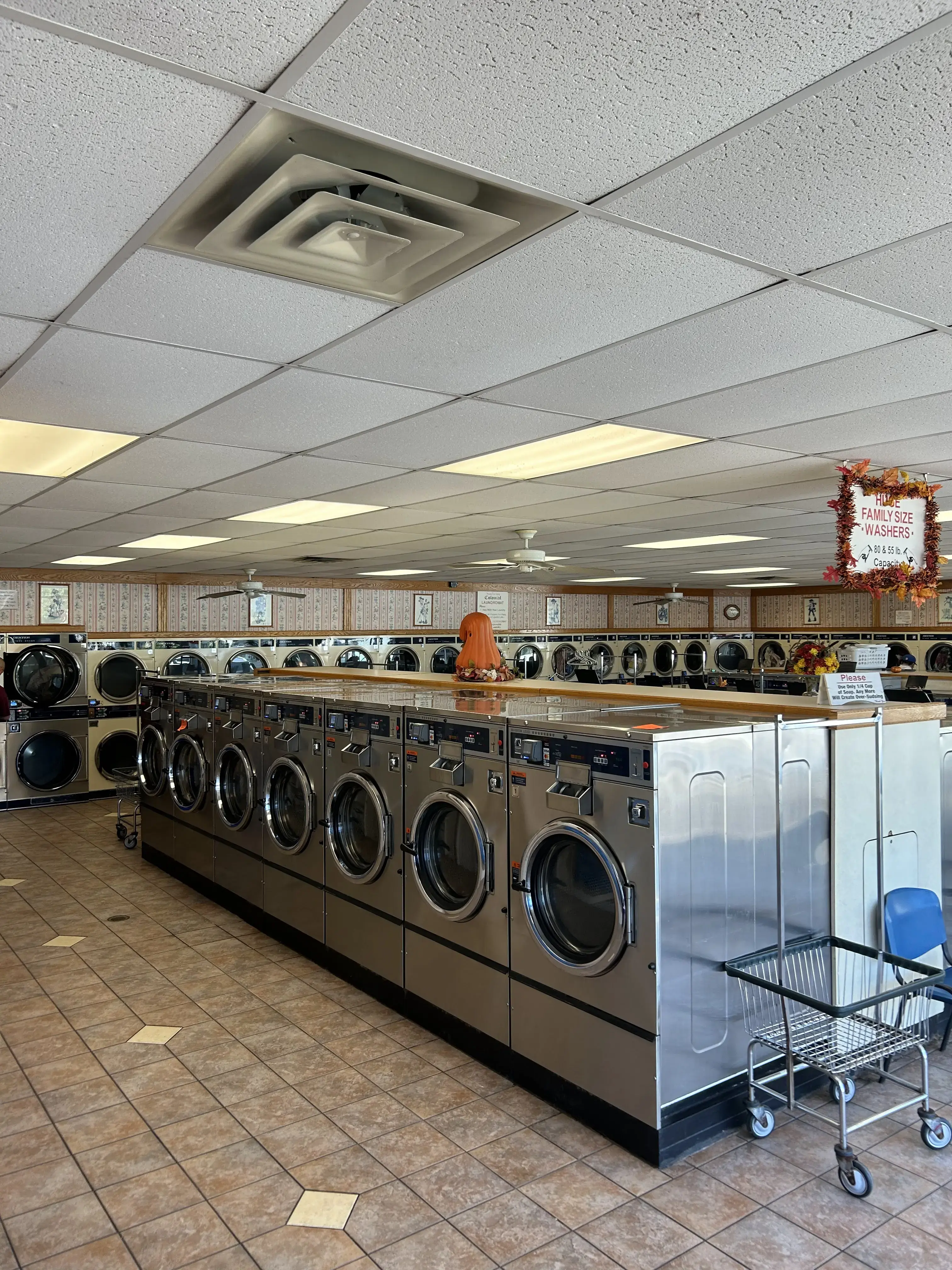 Colonial Laundromat - Image 15