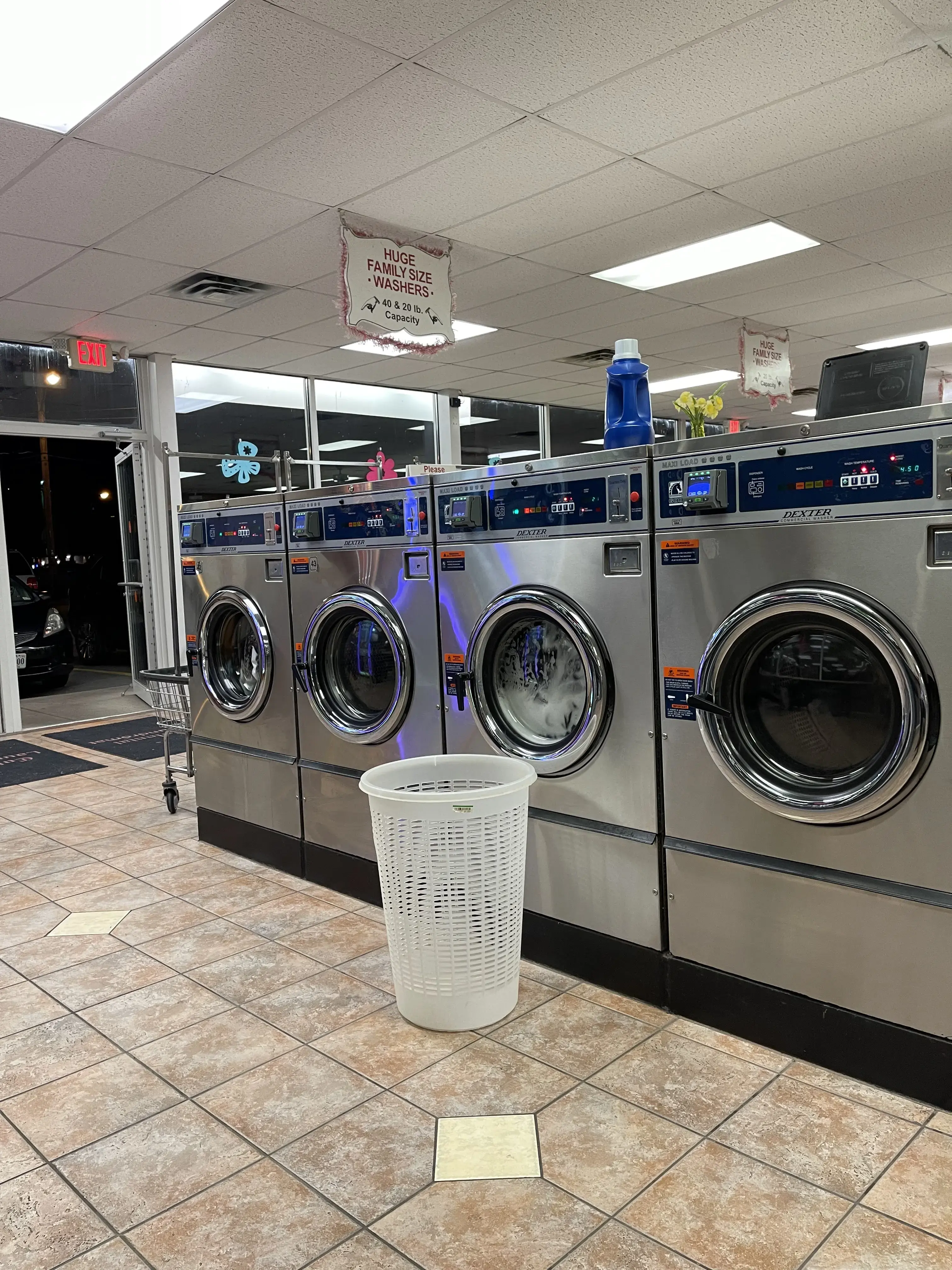 Colonial Laundromat thumbnail 13
