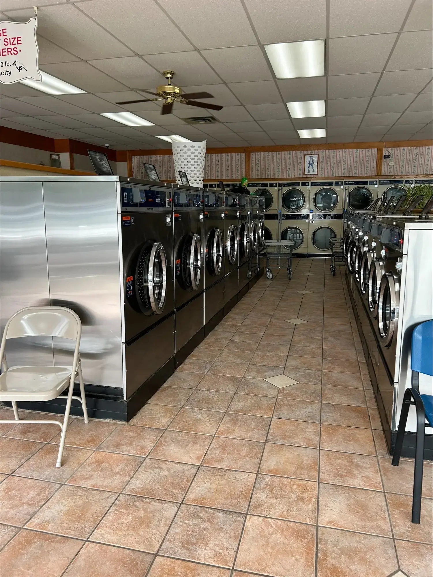 Colonial Laundromat thumbnail 20