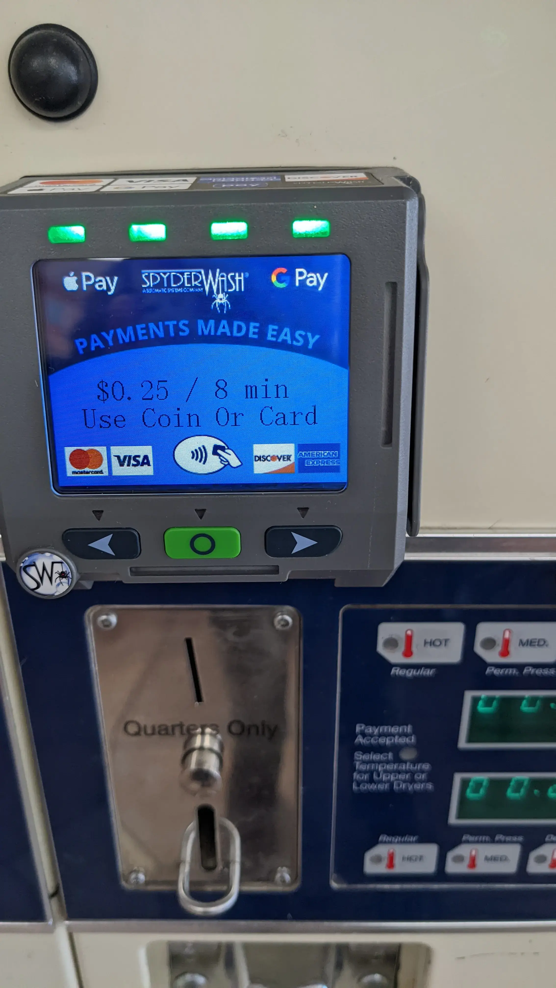 Colonial Laundromat thumbnail 13