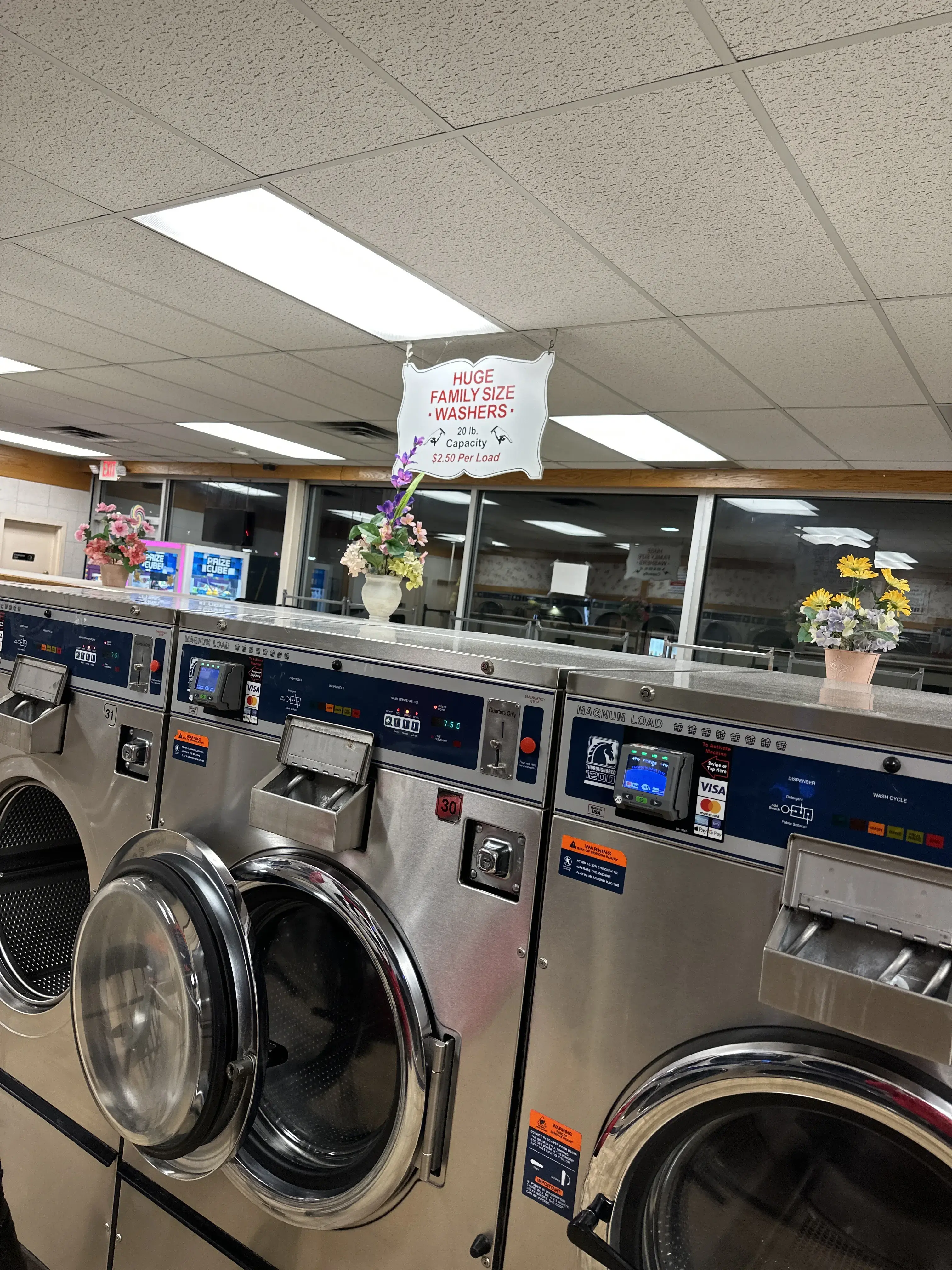 Colonial Laundromat location