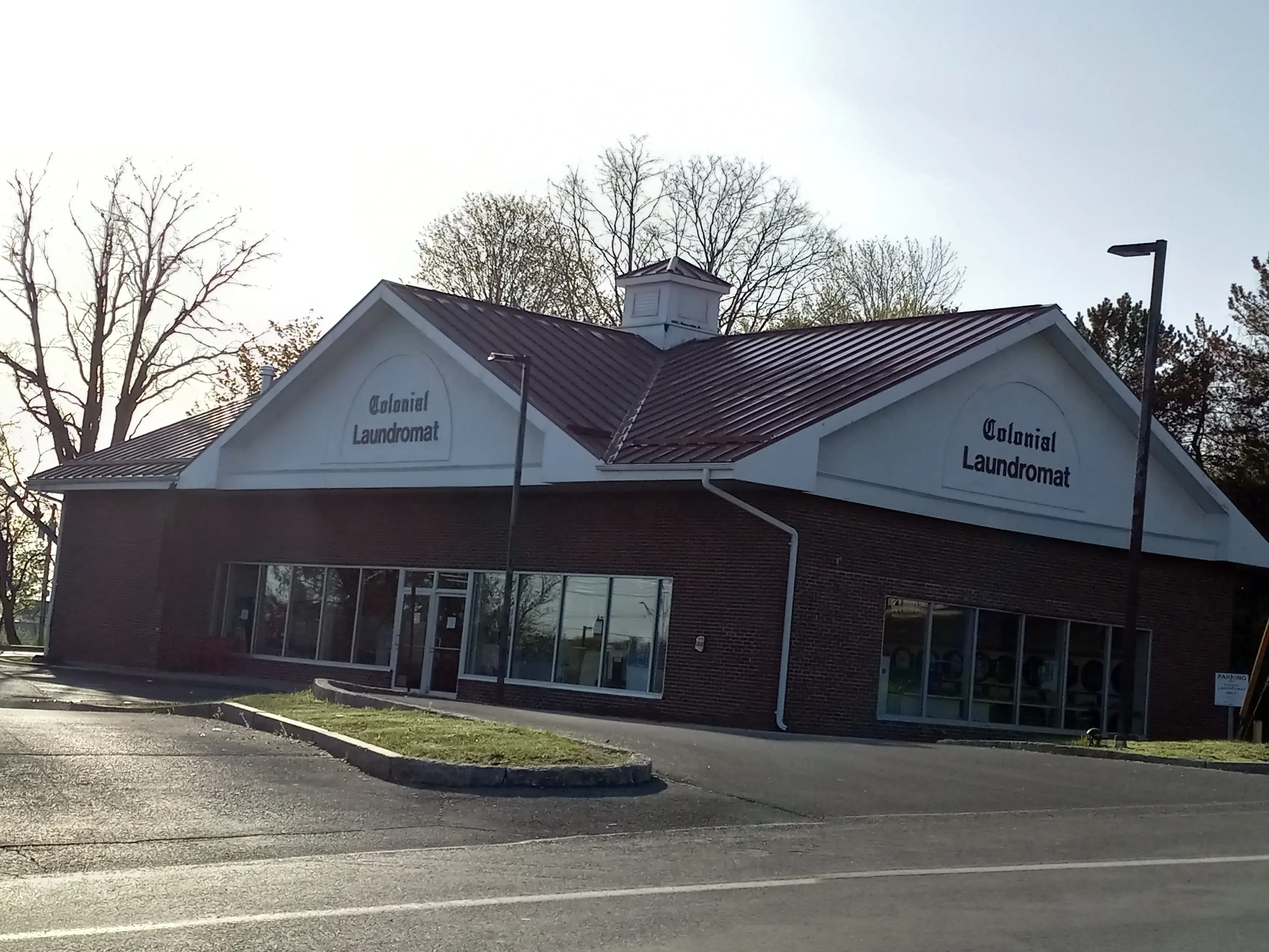 Colonial Laundromat - Image 2