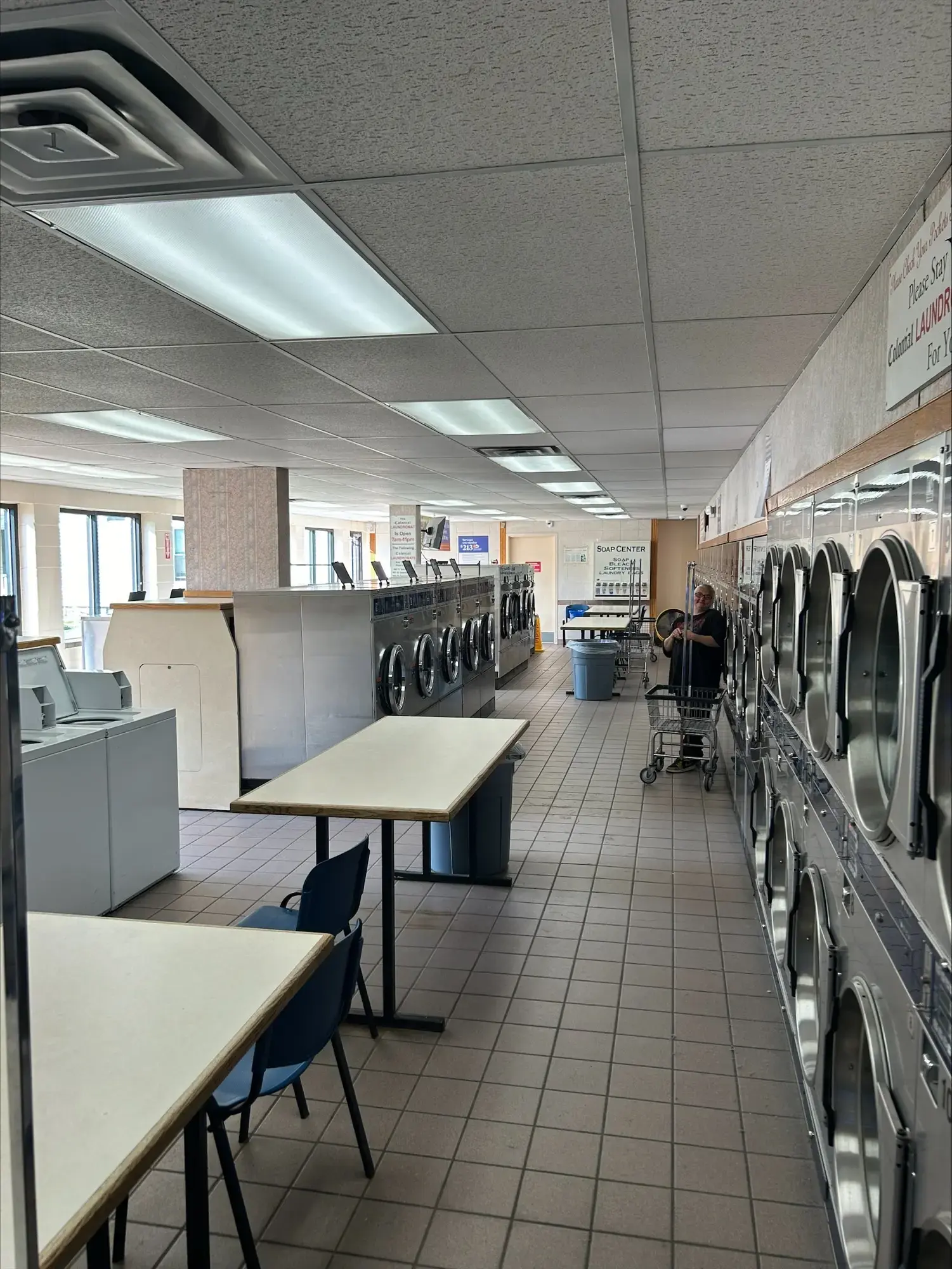Colonial Laundromat thumbnail 9