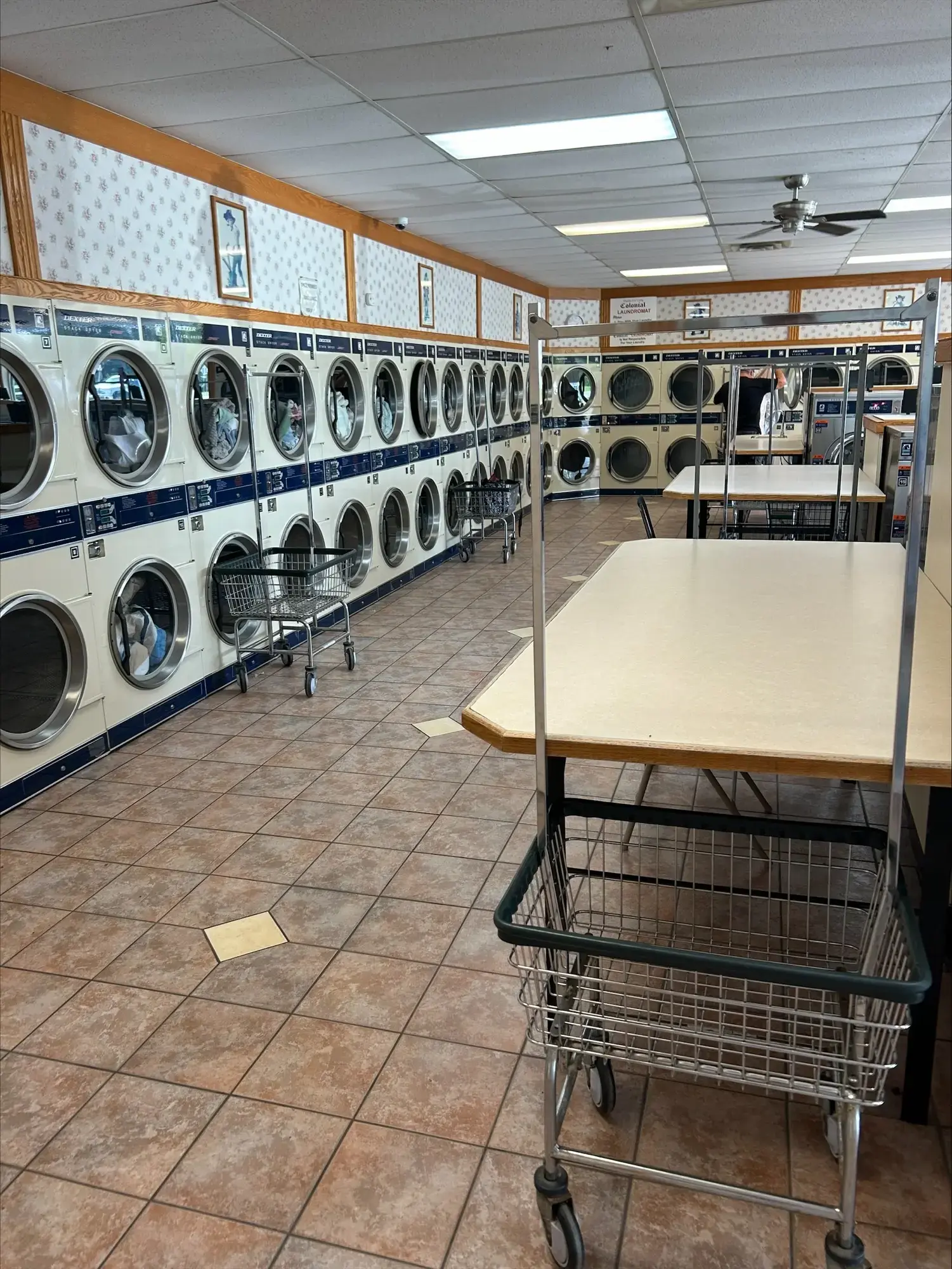 Colonial Laundromat thumbnail 11