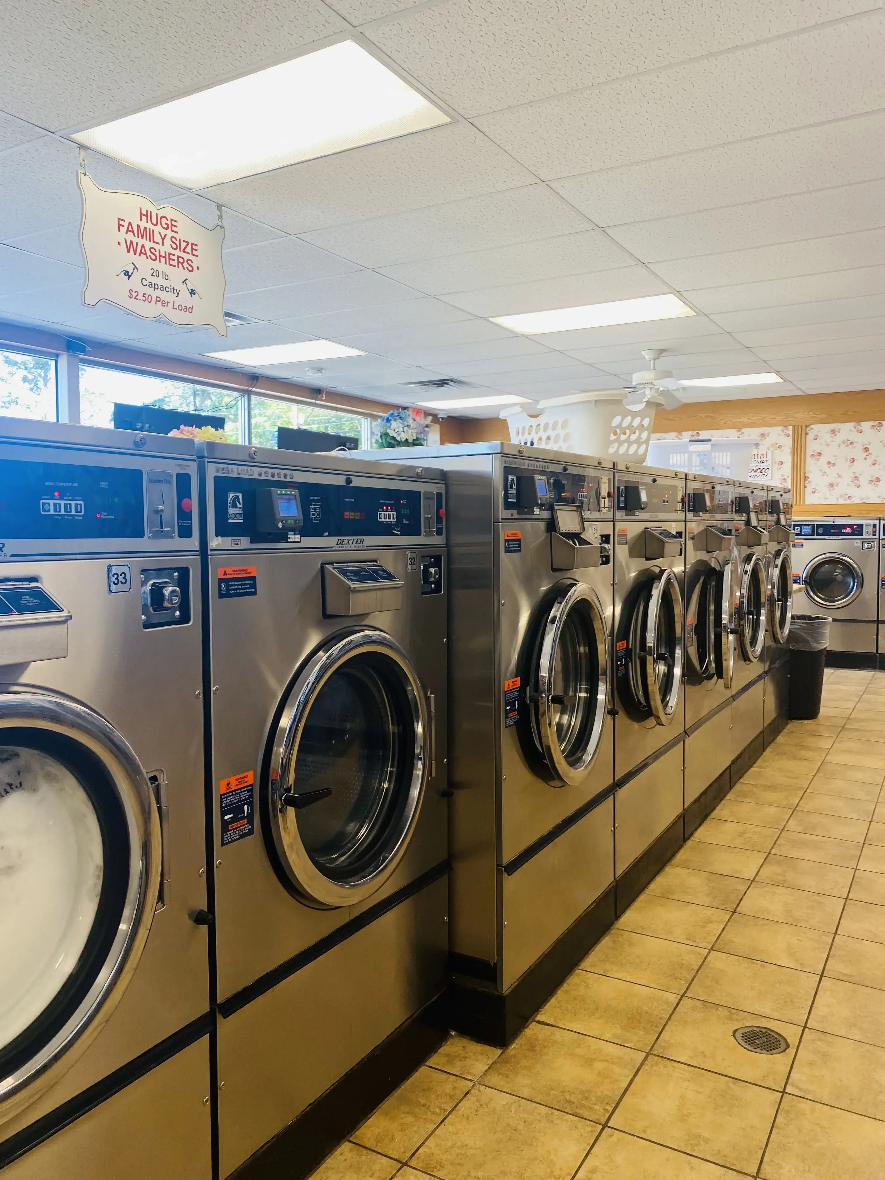 Colonial Laundromat - Image 7