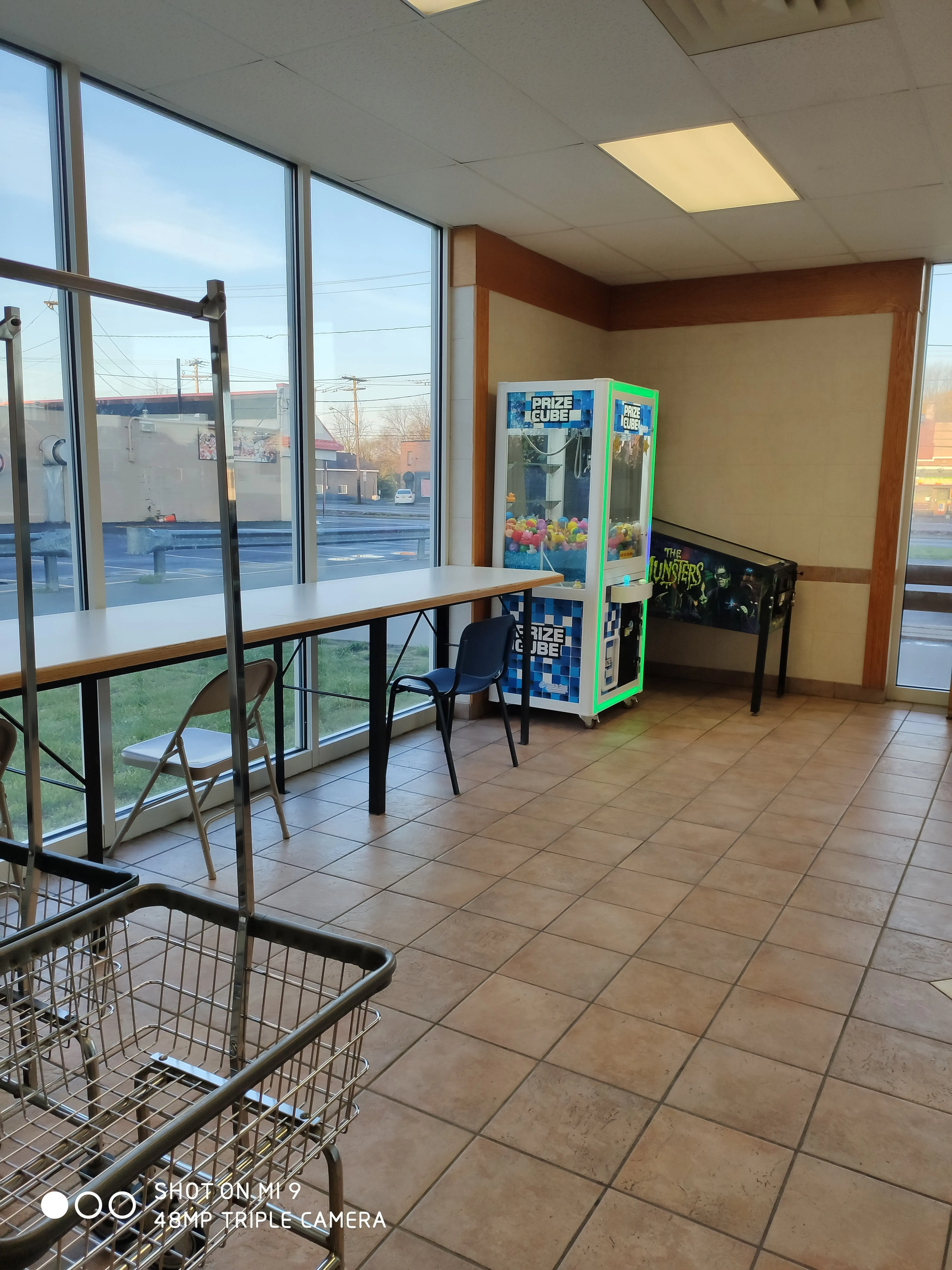 Colonial Laundromat thumbnail 15