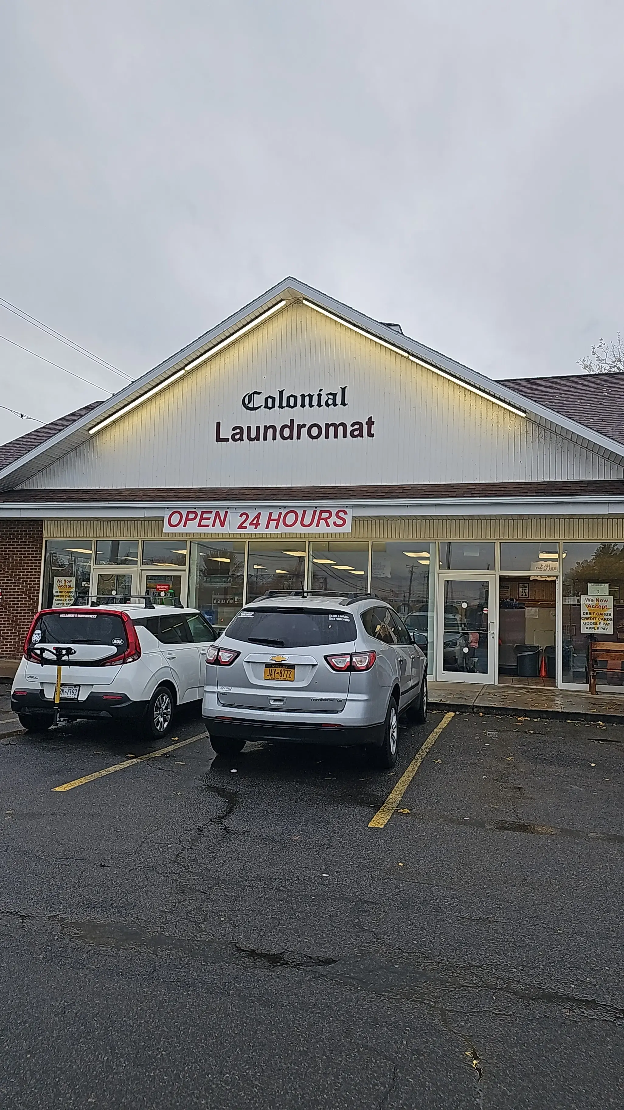 Colonial Laundromat - Image 4