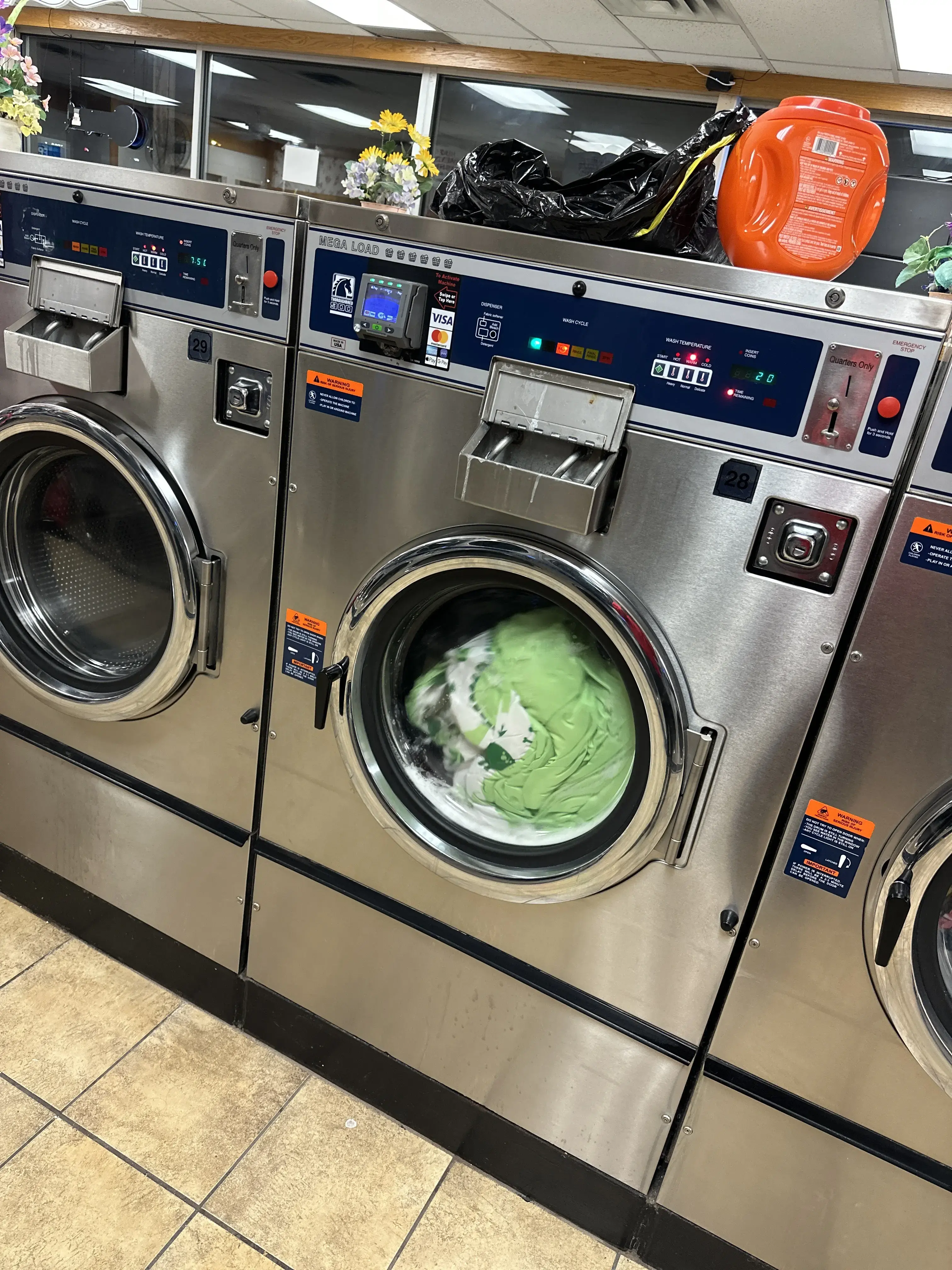 Colonial Laundromat - Image 9