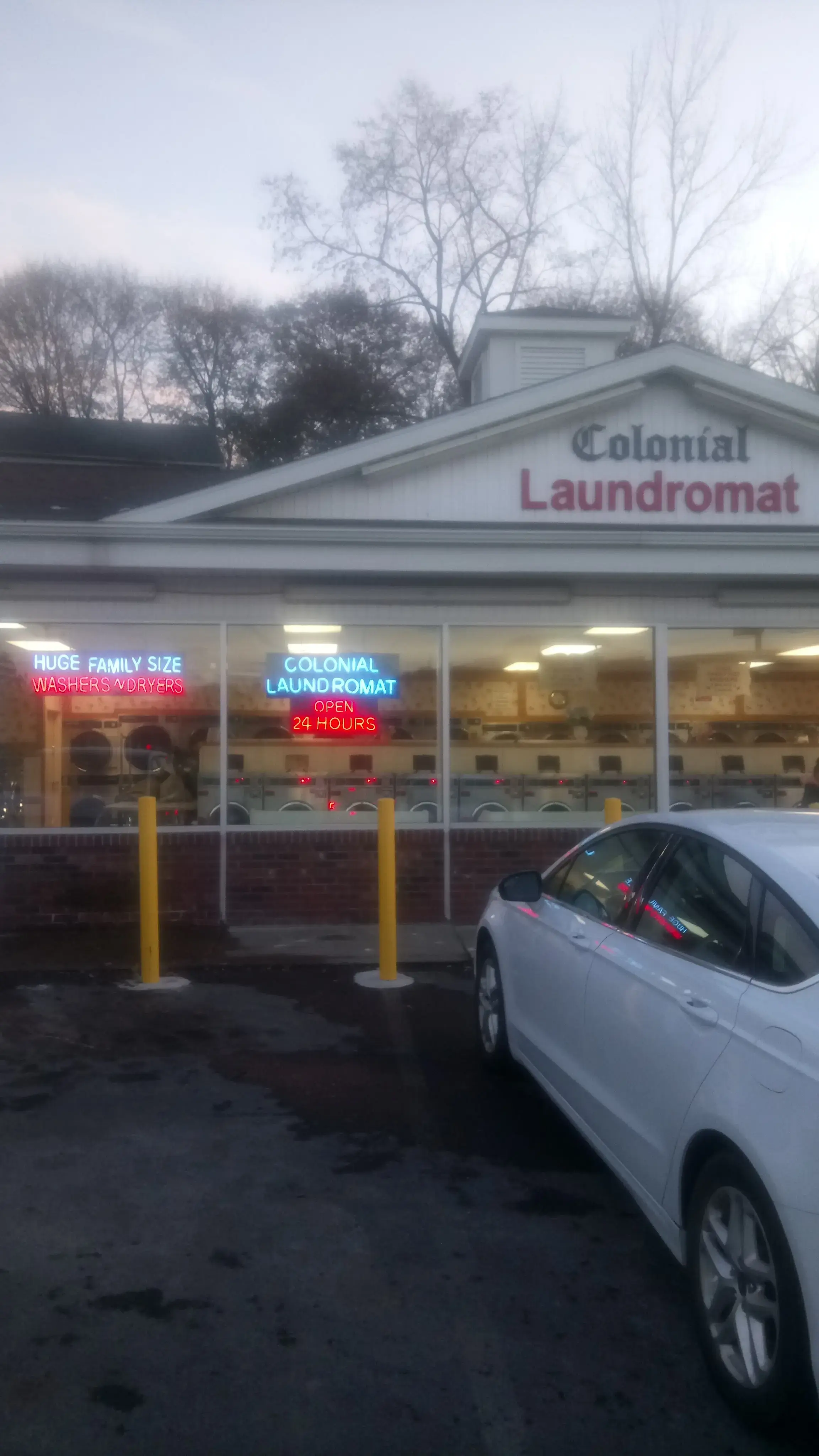 Colonial Laundromat thumbnail 11