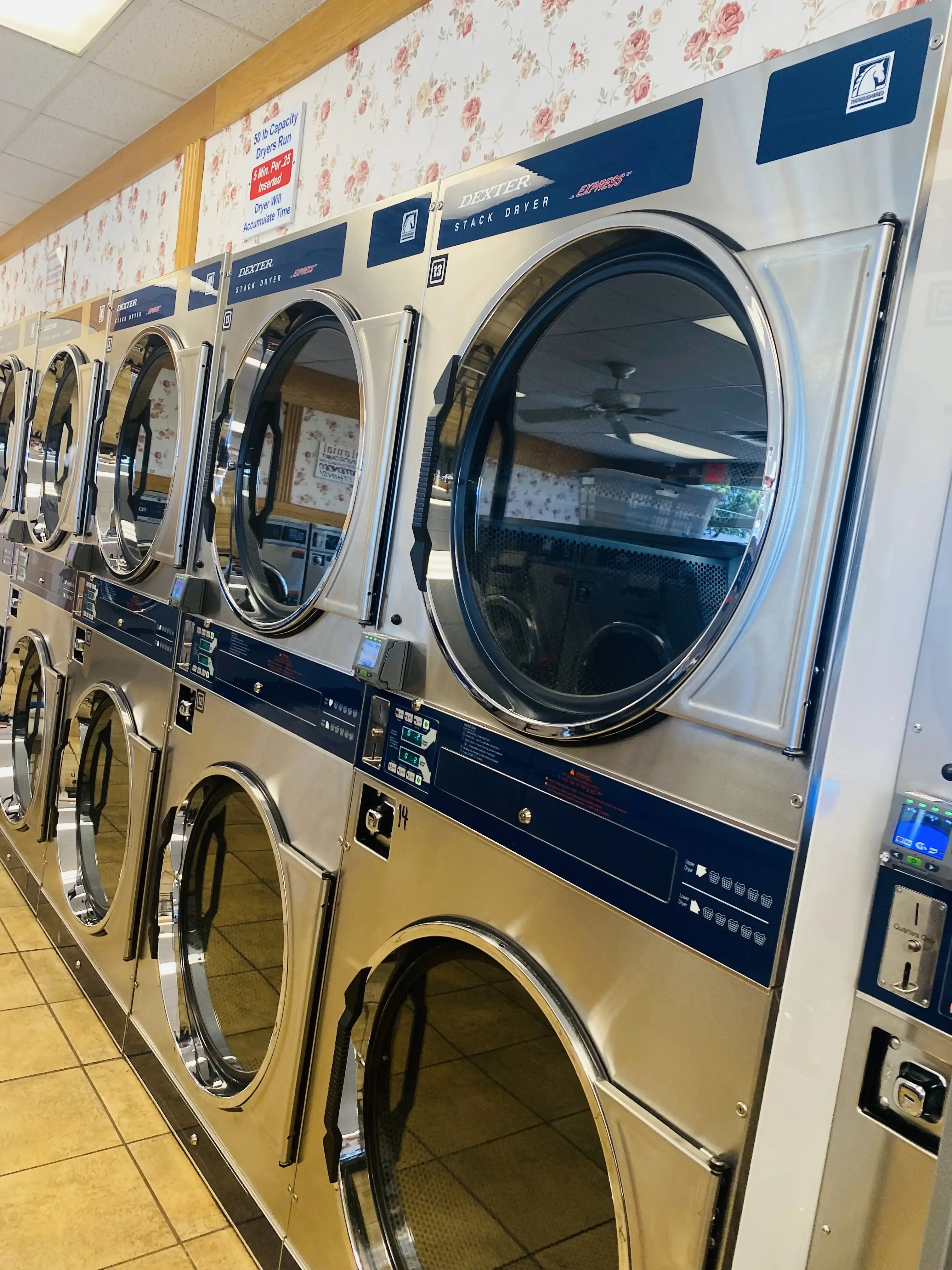 Colonial Laundromat - Image 4