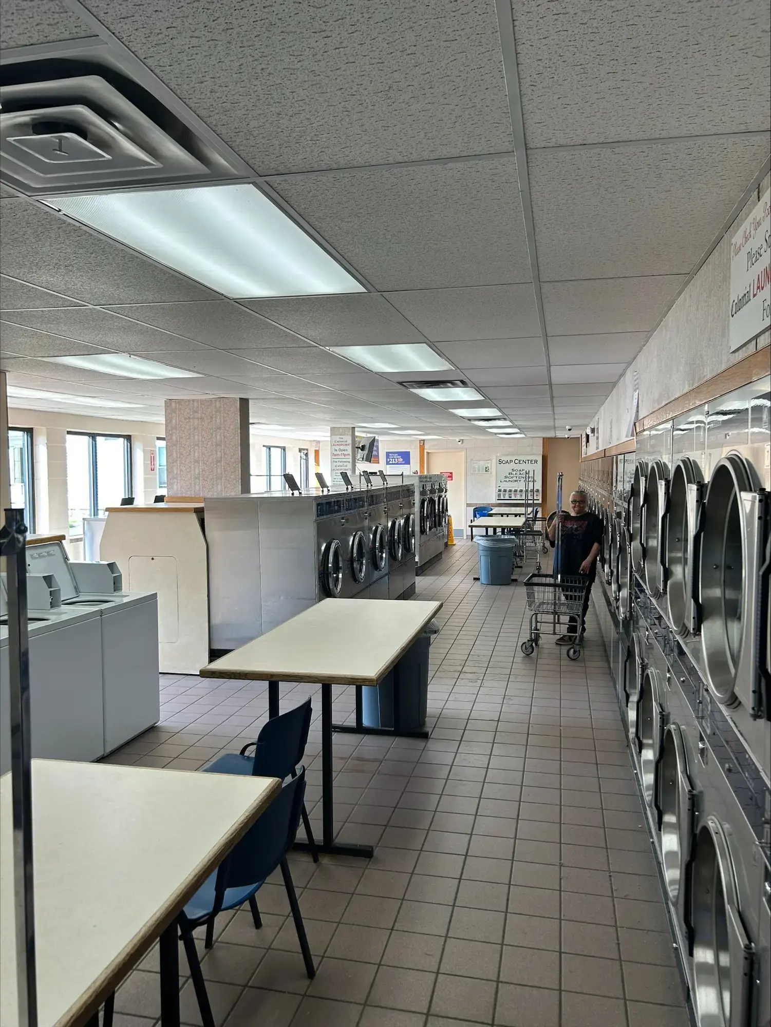 Colonial Laundromat location