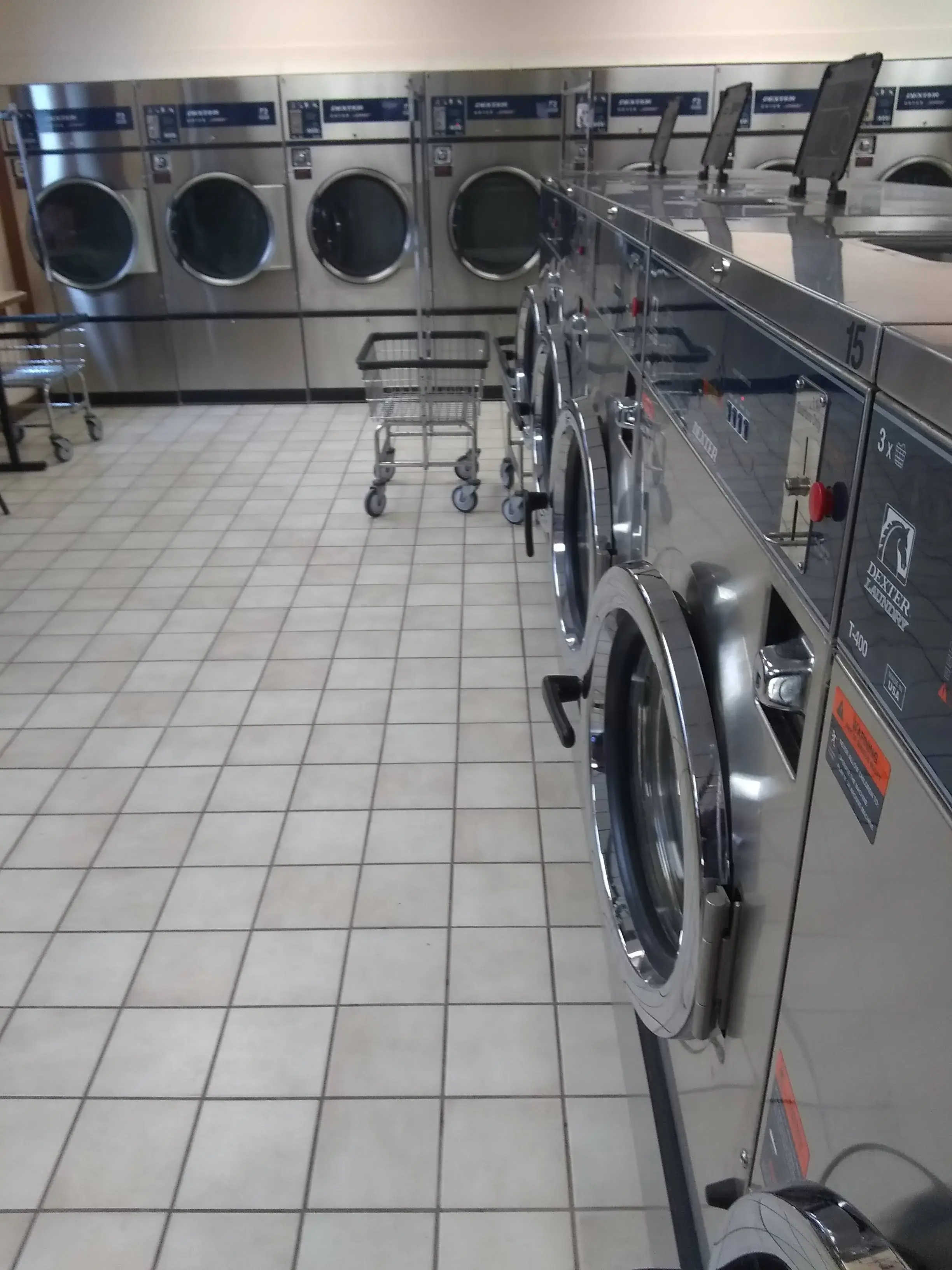Colonial Laundromat - Image 7