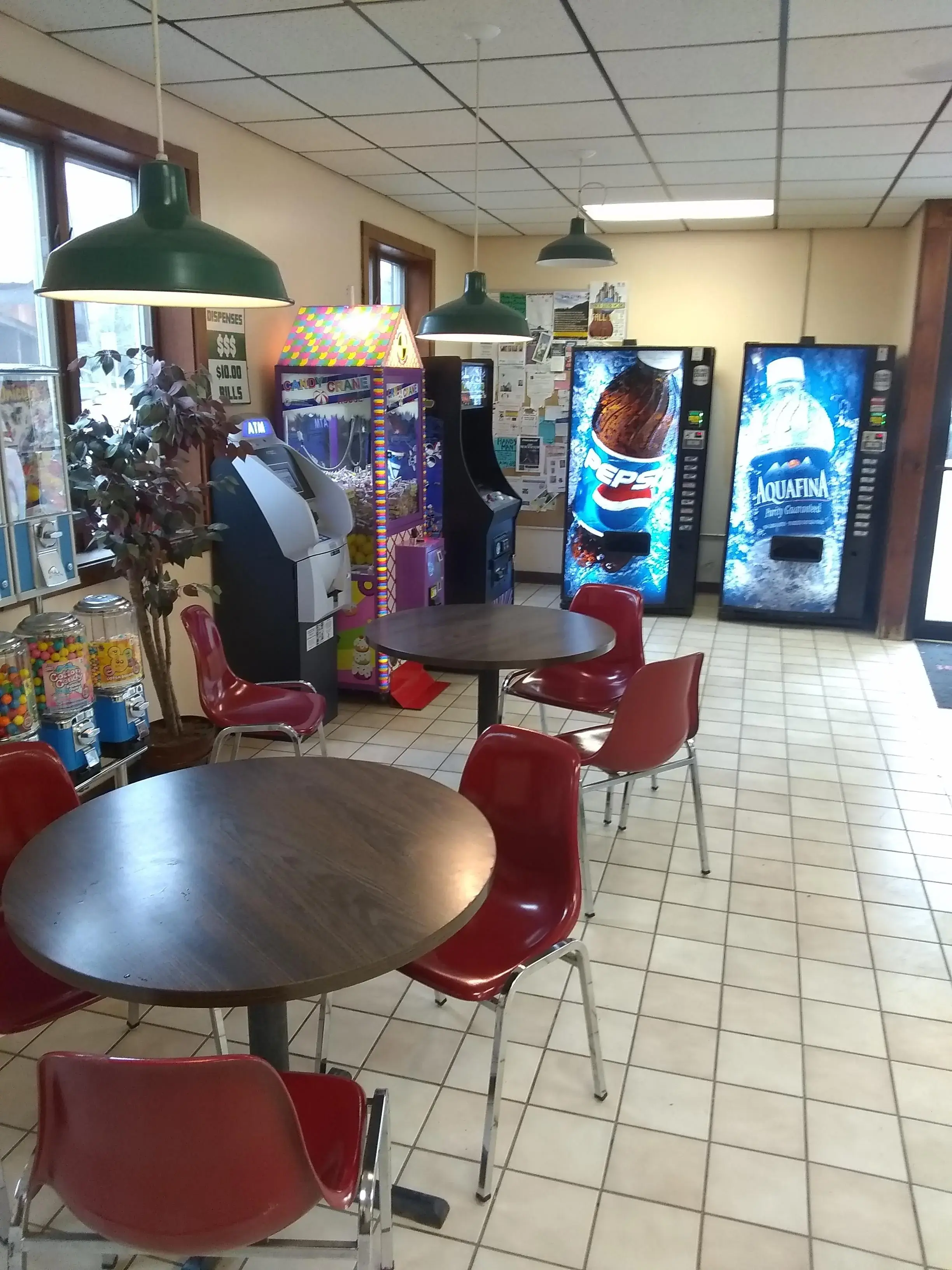 Colonial Laundromat - Image 4