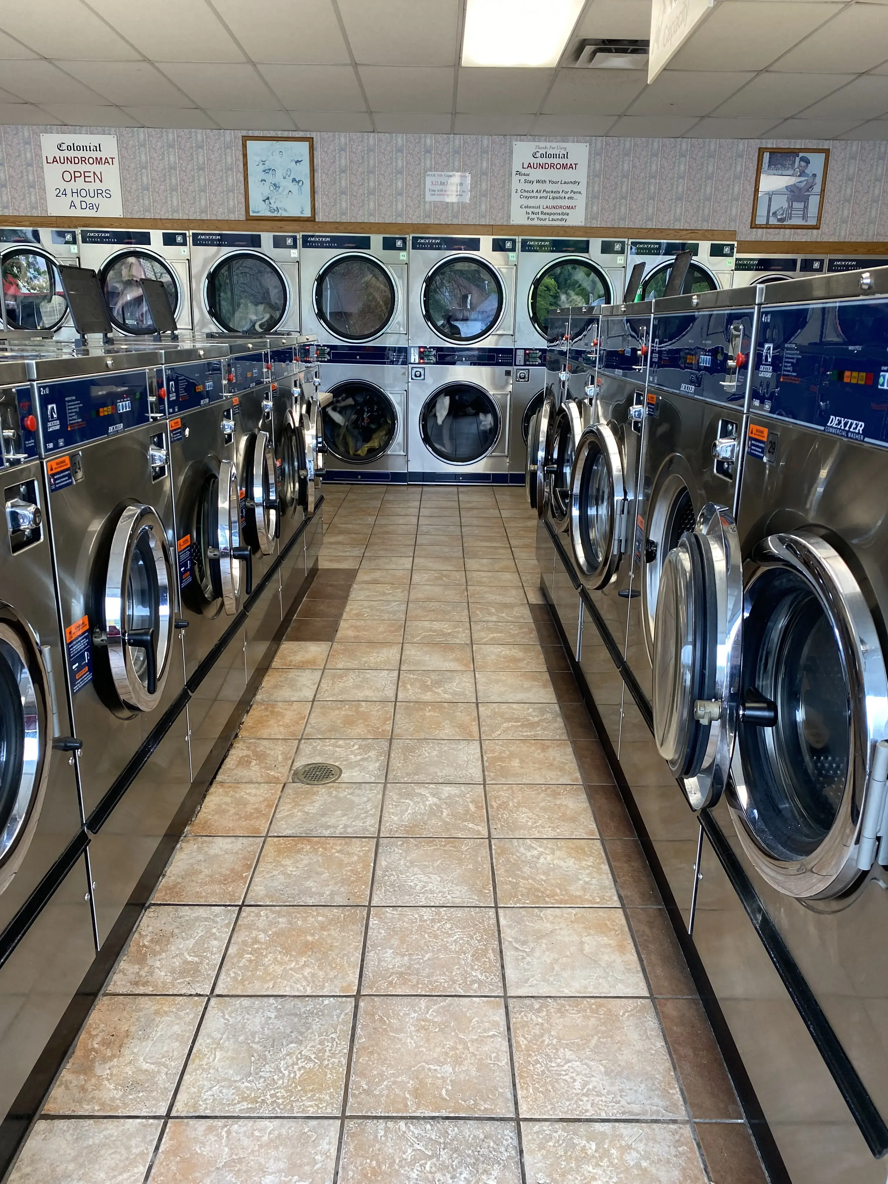 Colonial Laundromat - Image 20