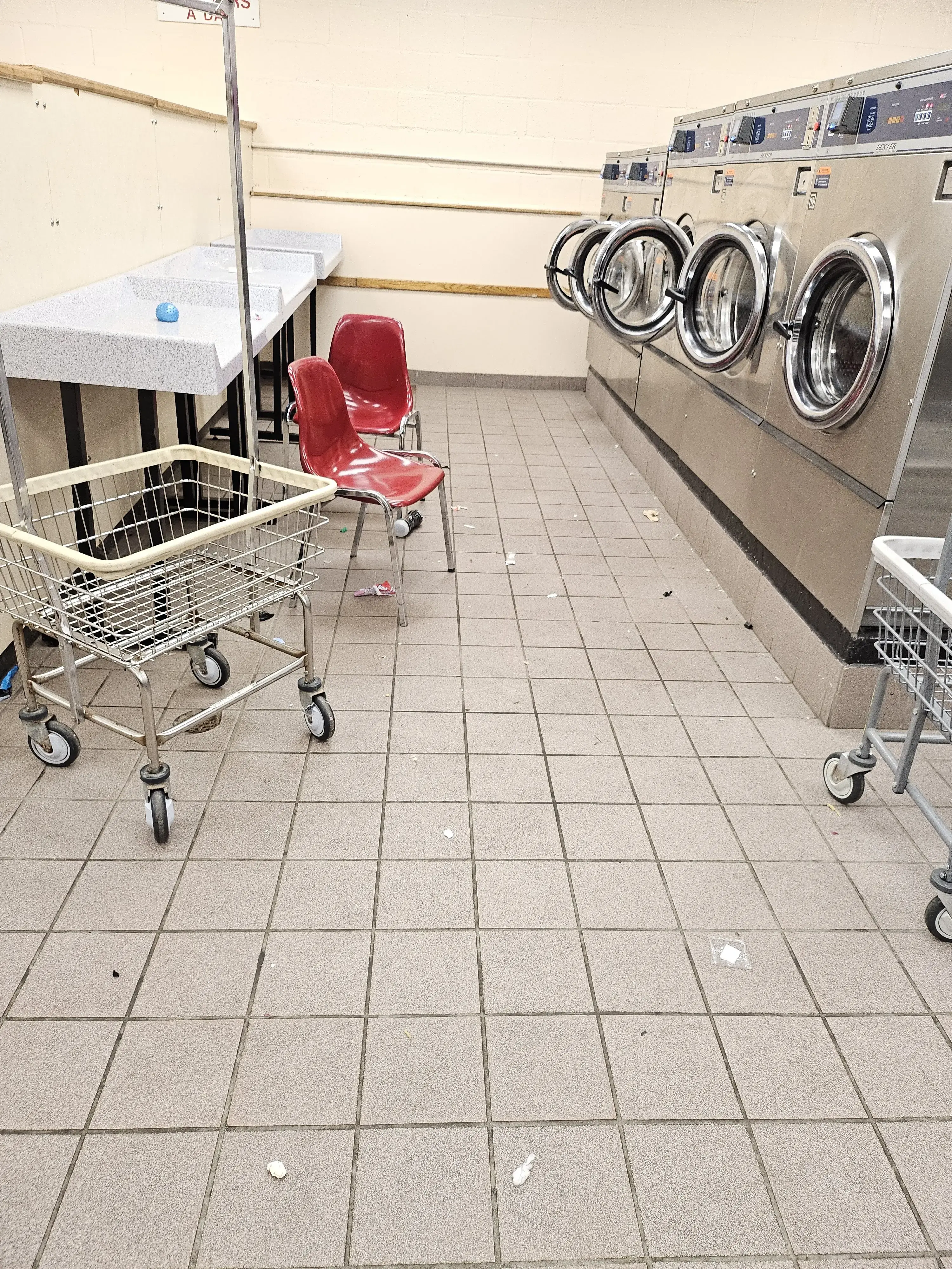 Colonial Laundromat location