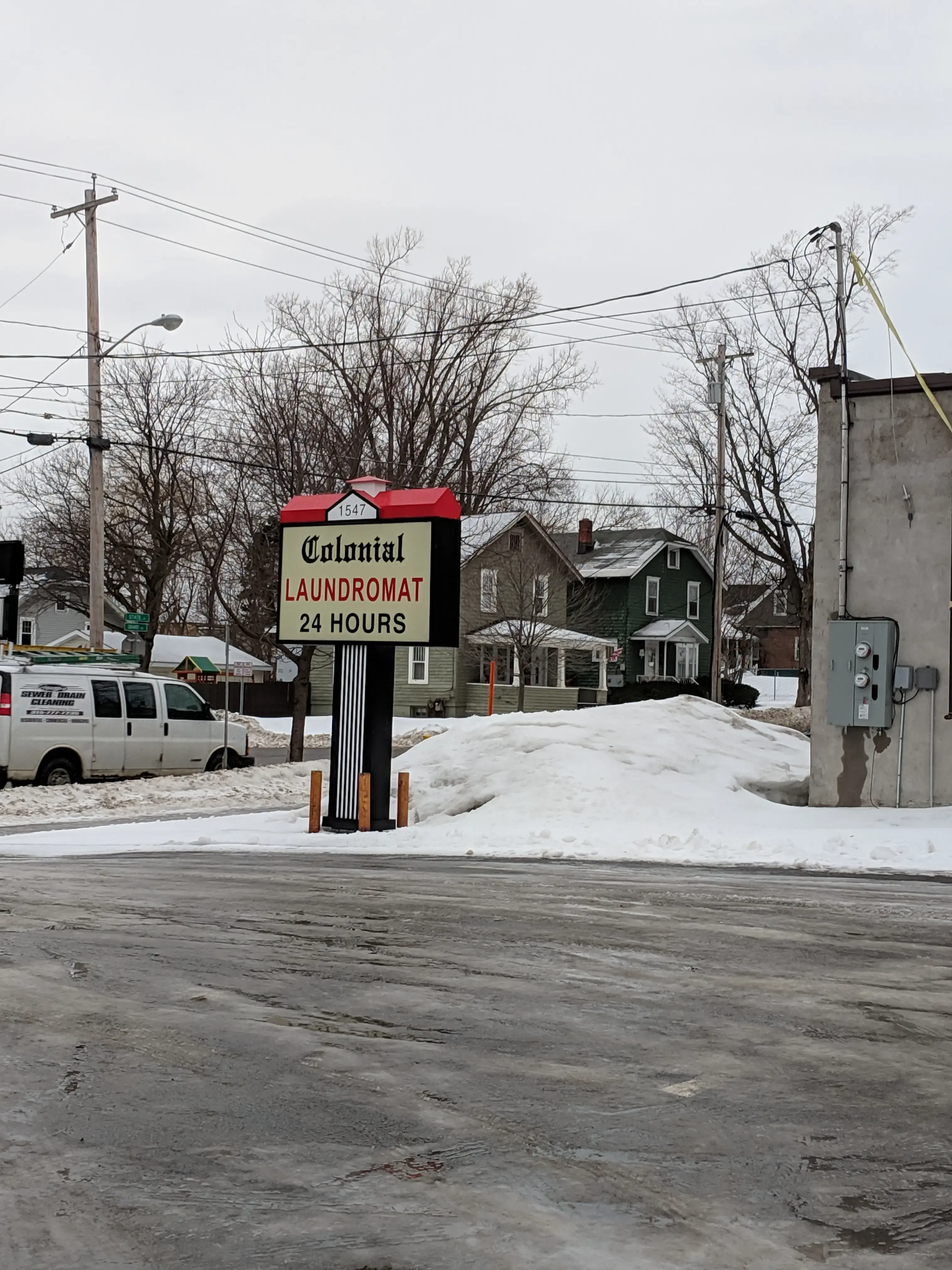 Colonial Laundromat thumbnail 11