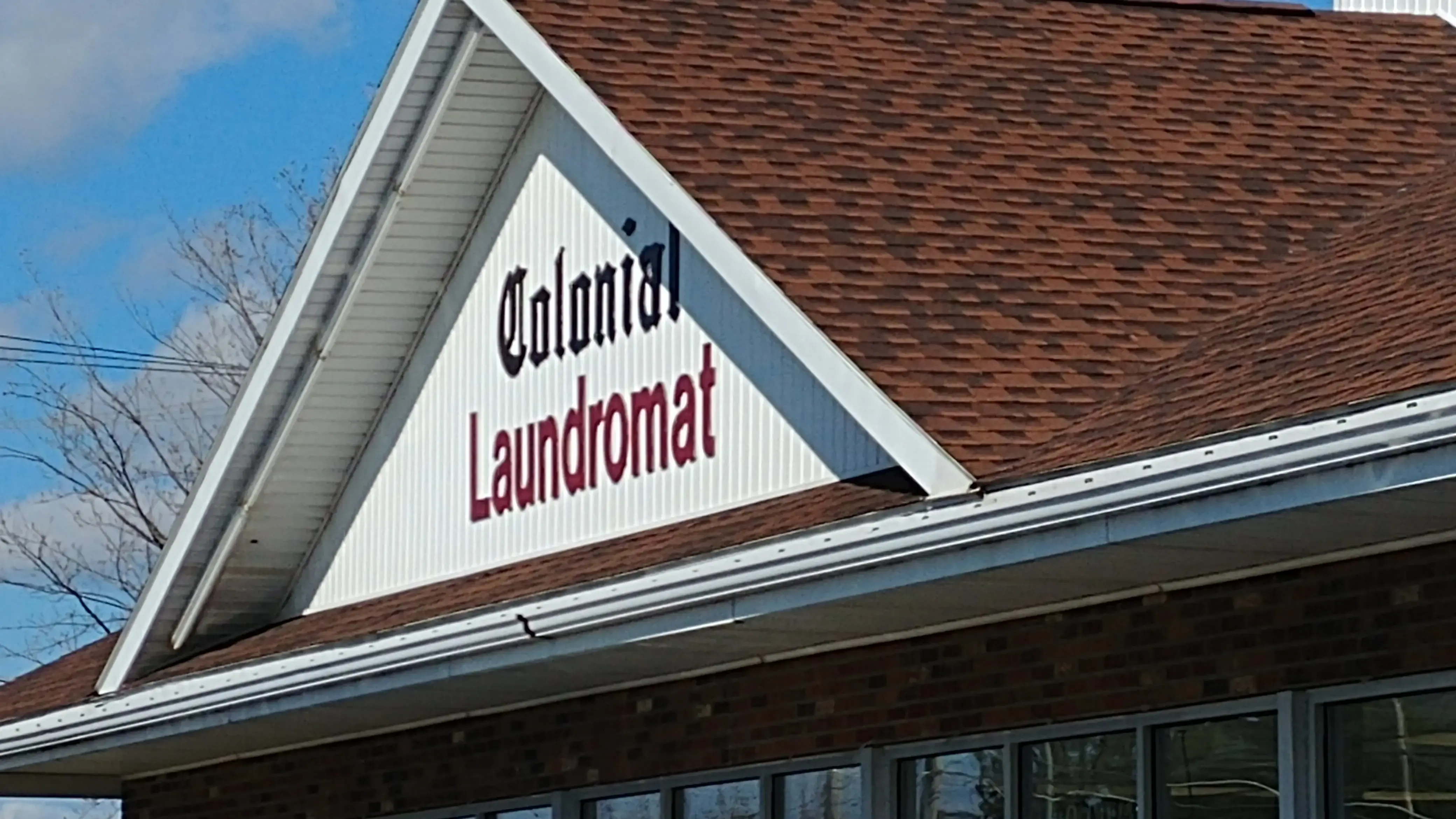 Colonial Laundromat thumbnail 9