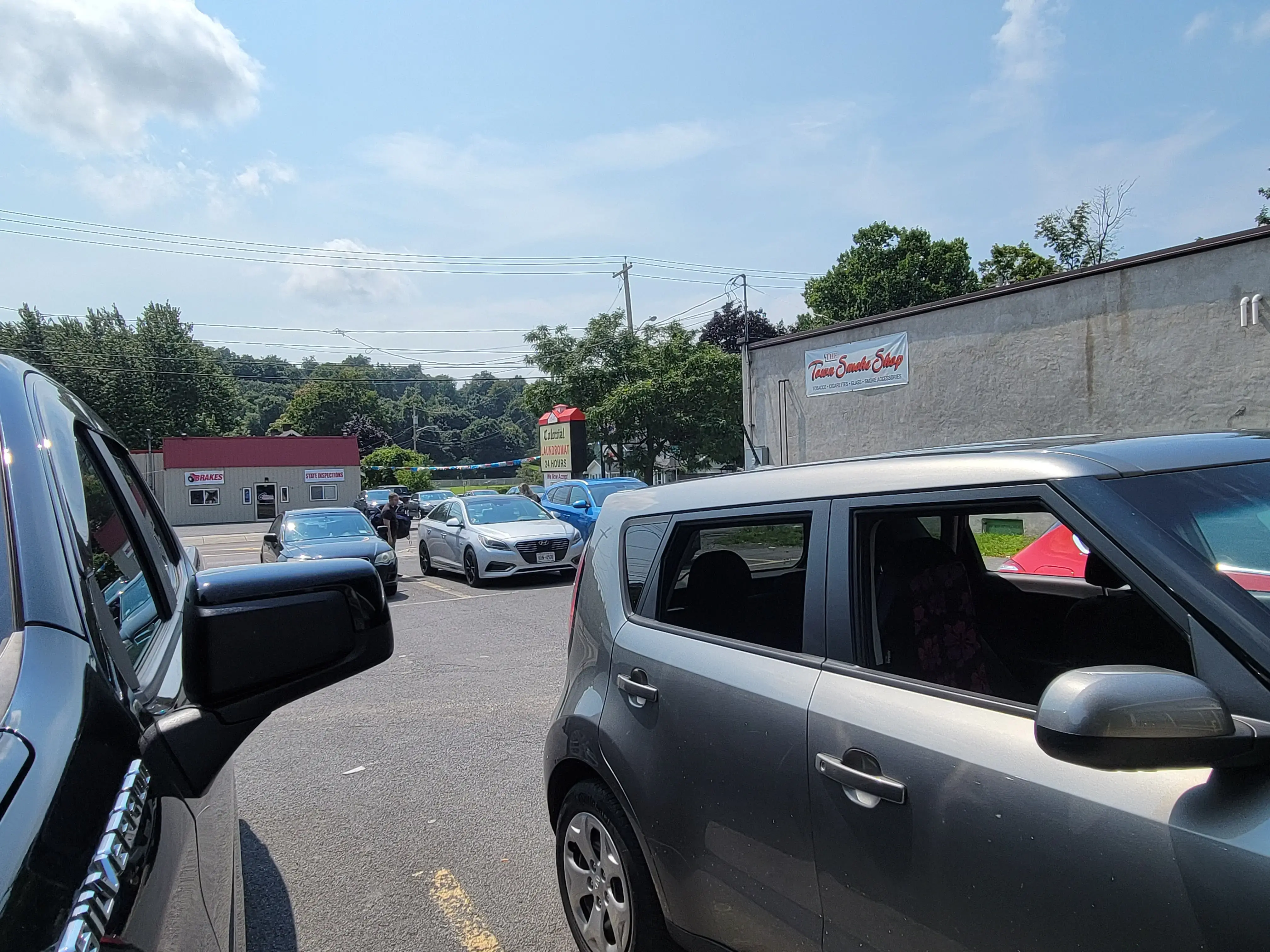 Colonial Laundromat thumbnail 6