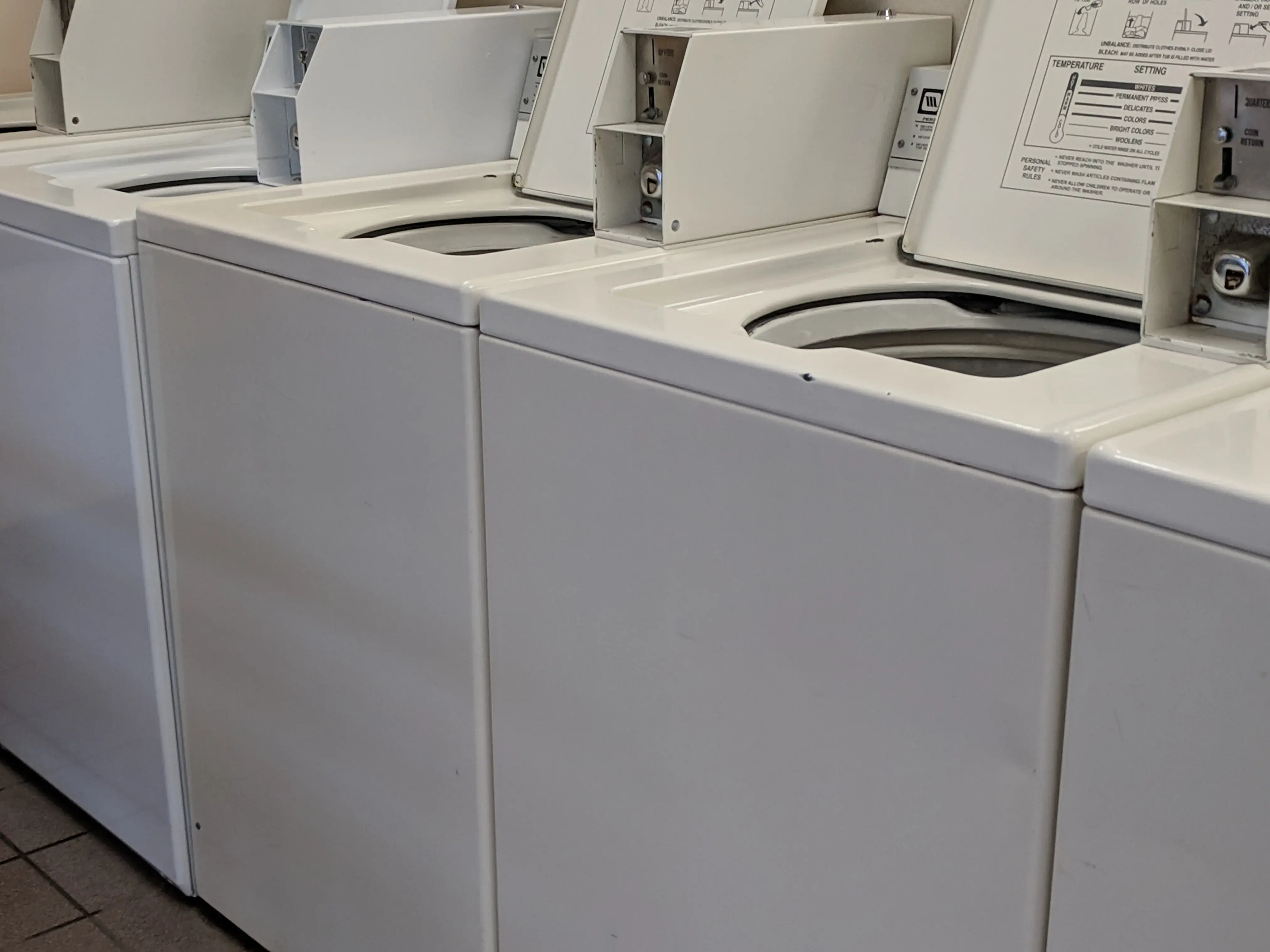 Colonial Laundromat - Image 20