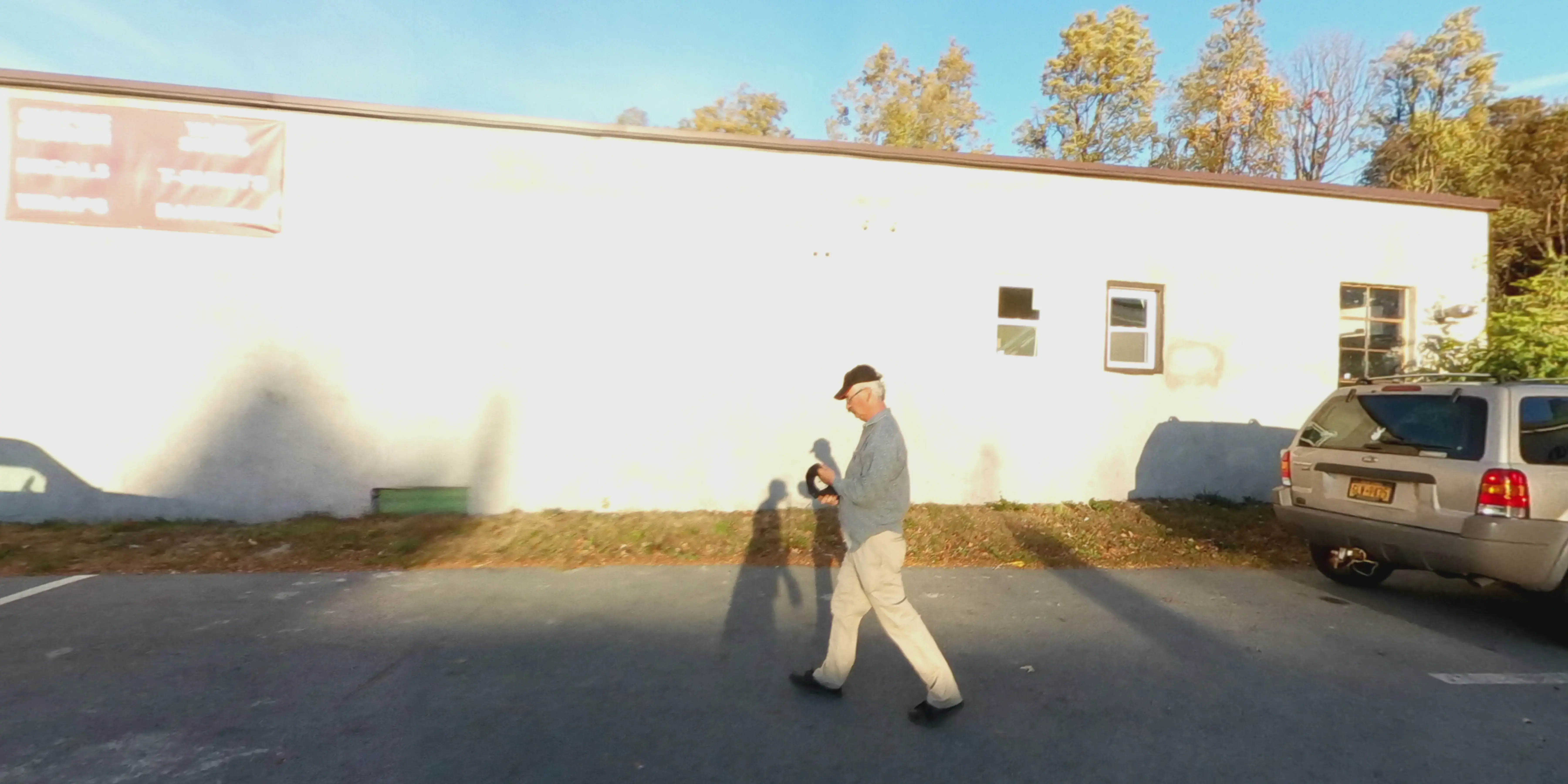 Colonial Laundromat thumbnail 18