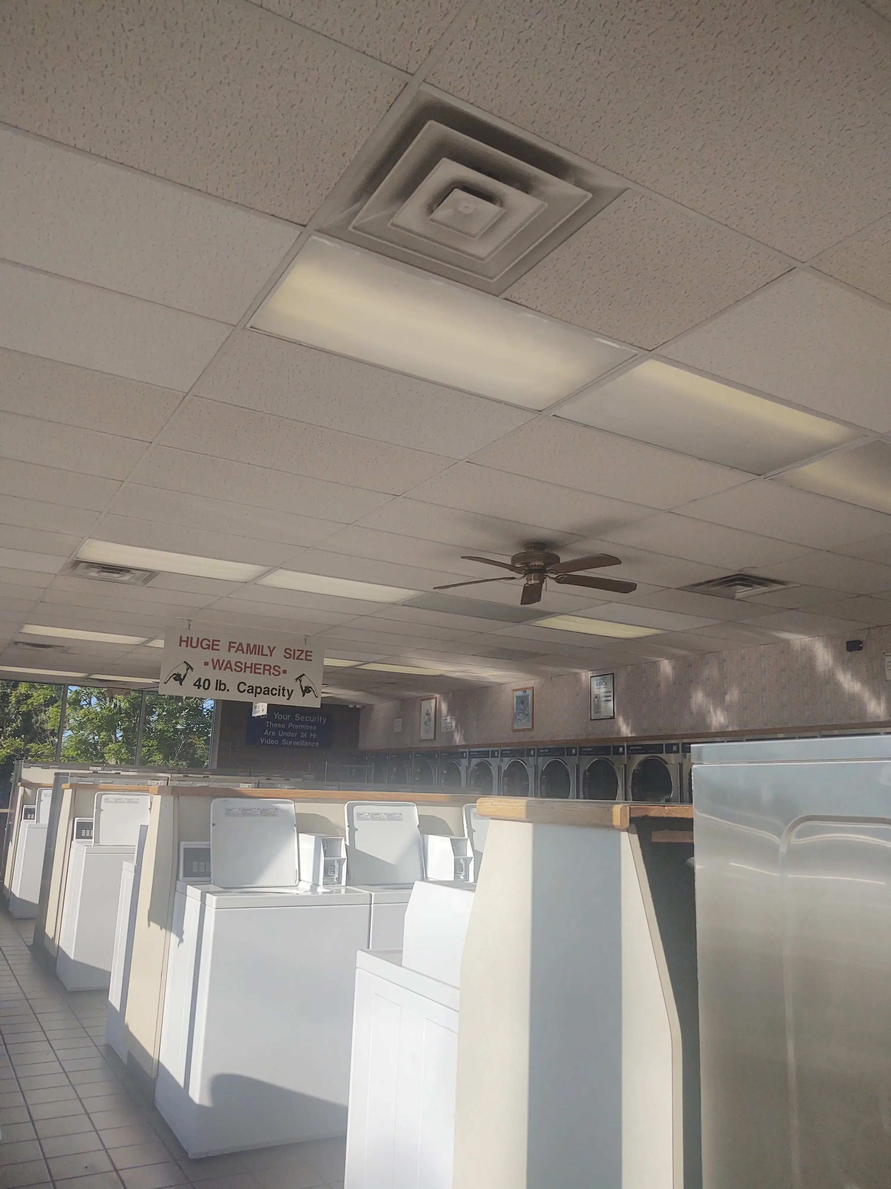 Colonial Laundromat - Image 14