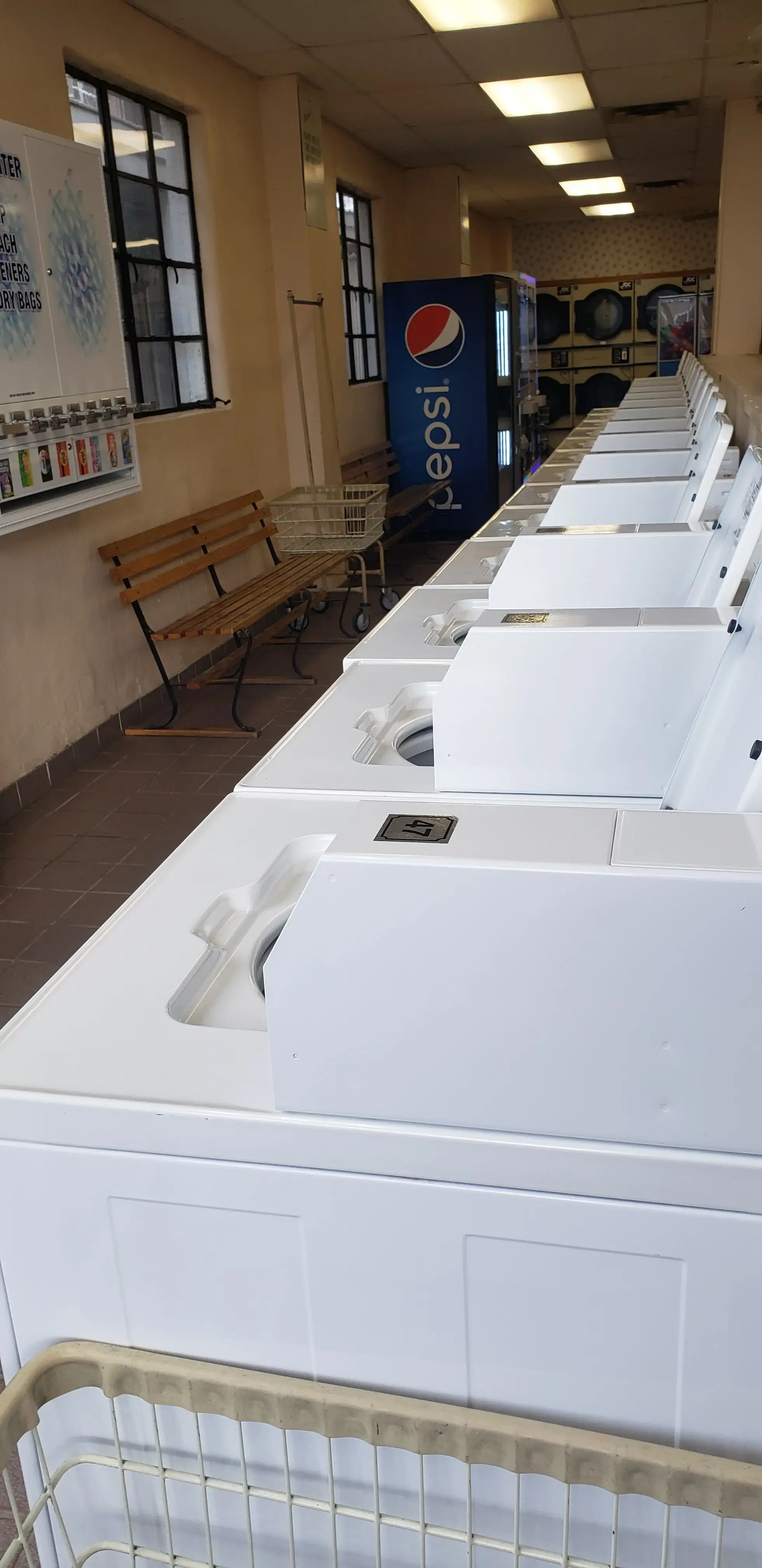 Colonial Laundromat thumbnail 8