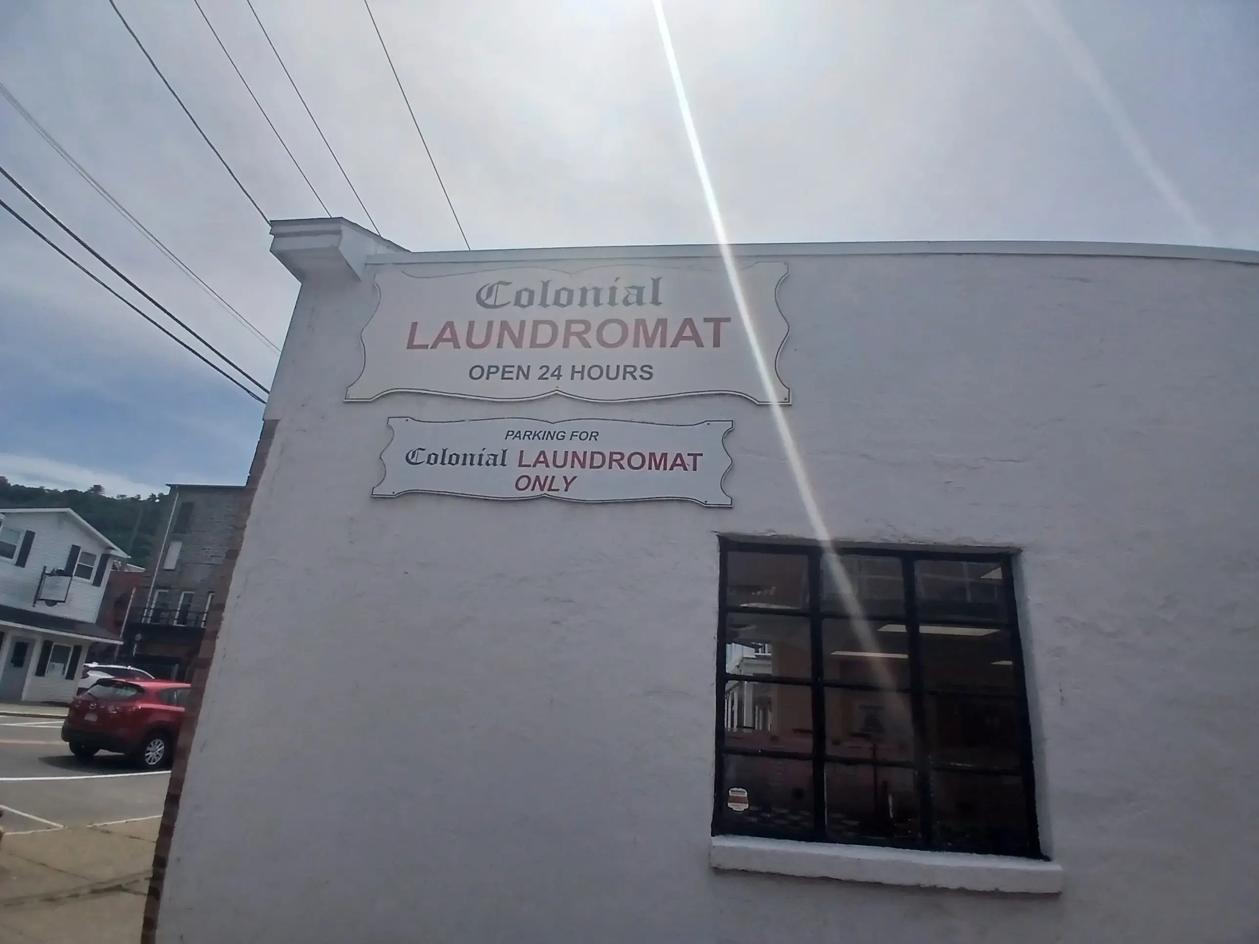 Colonial Laundromat thumbnail 6