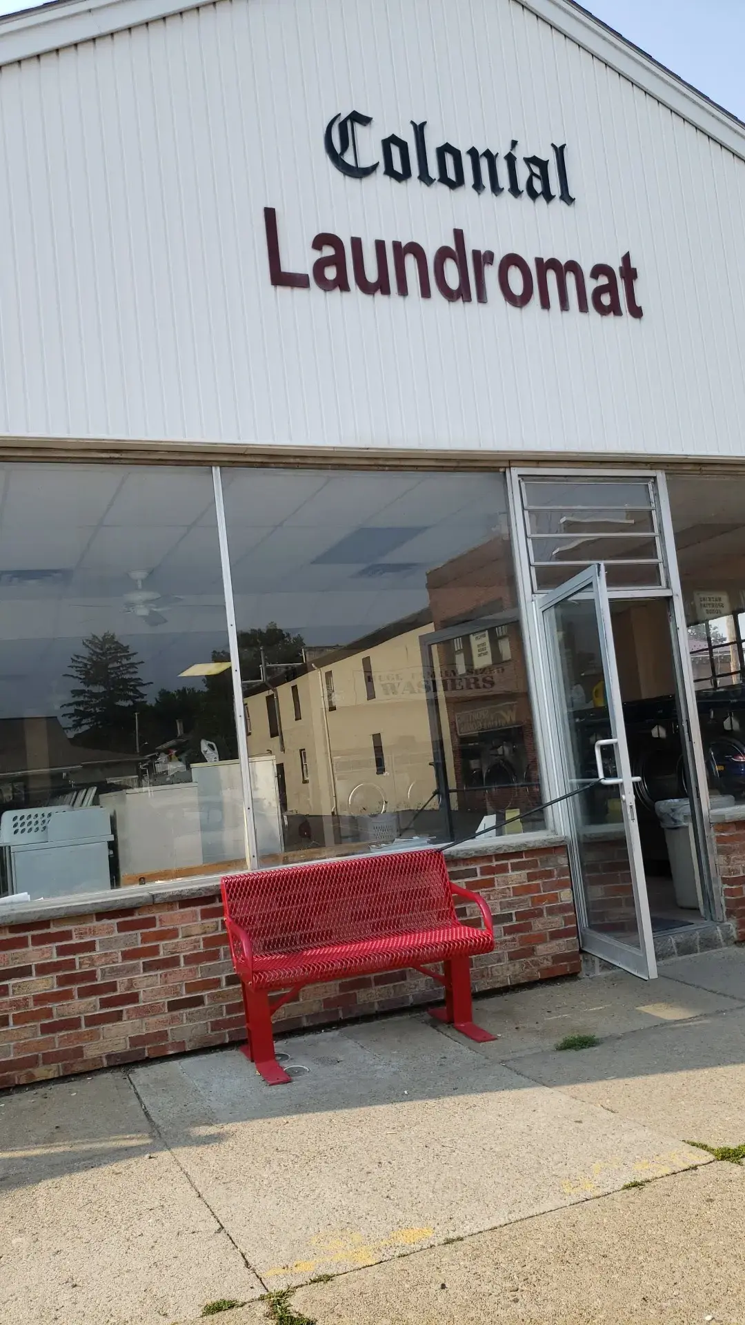 Colonial Laundromat thumbnail 9