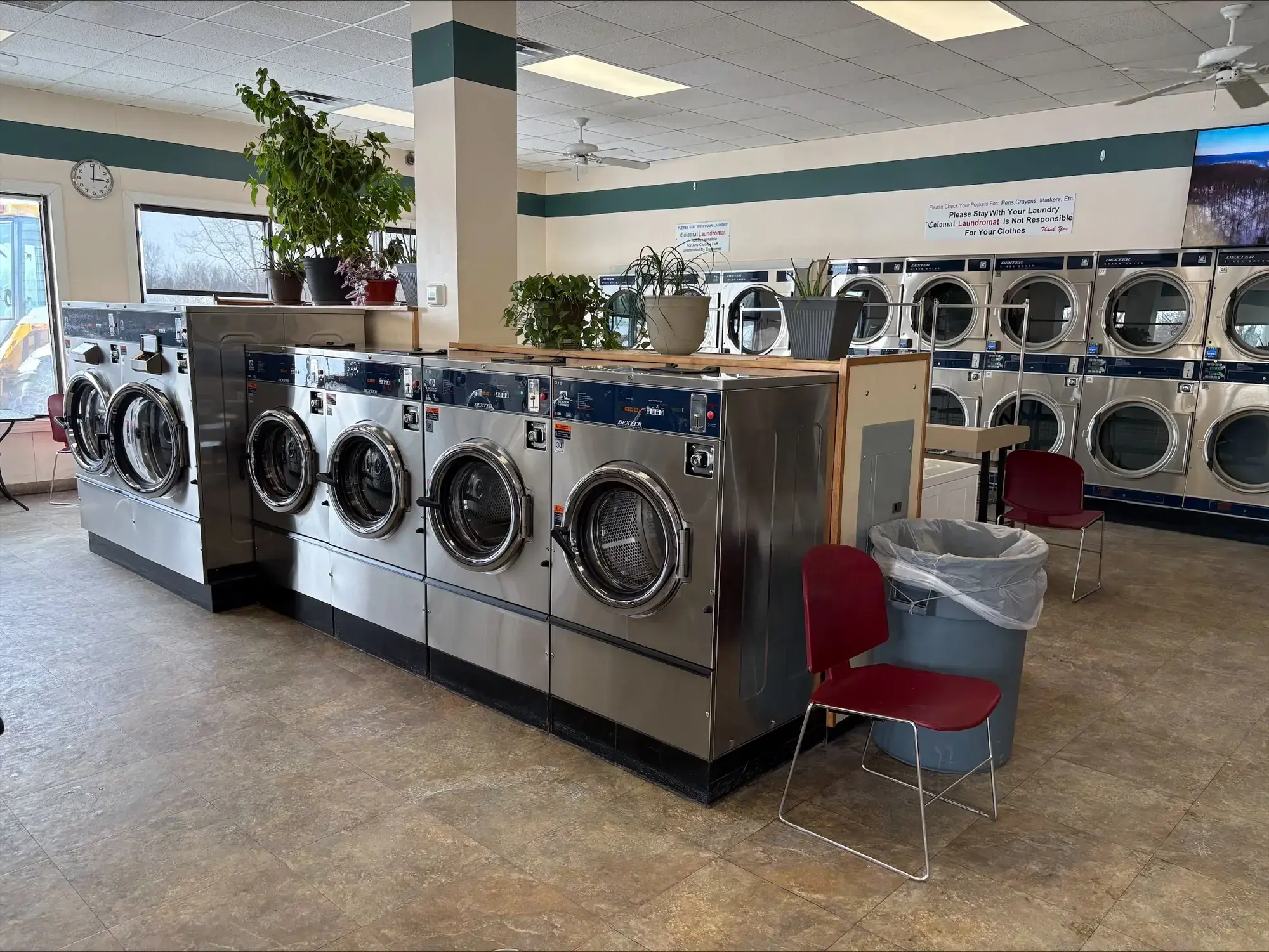 Colonial Laundromat thumbnail 10