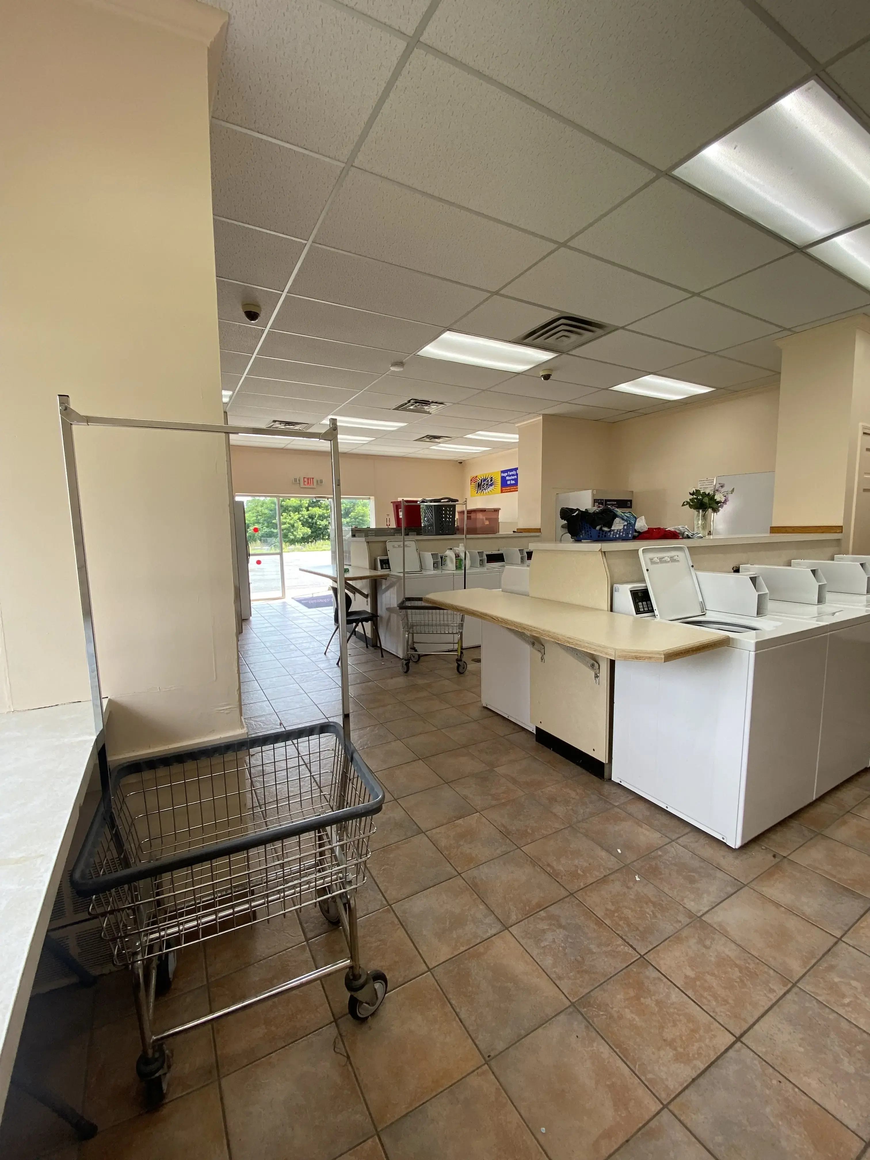 Colonial Laundromats thumbnail 11