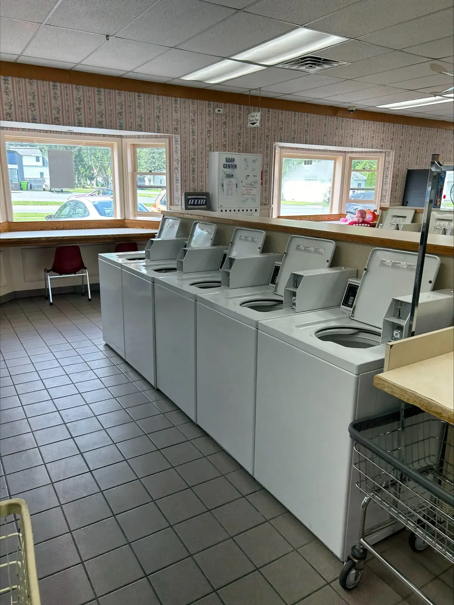 Colonial Laundromats - Image 4