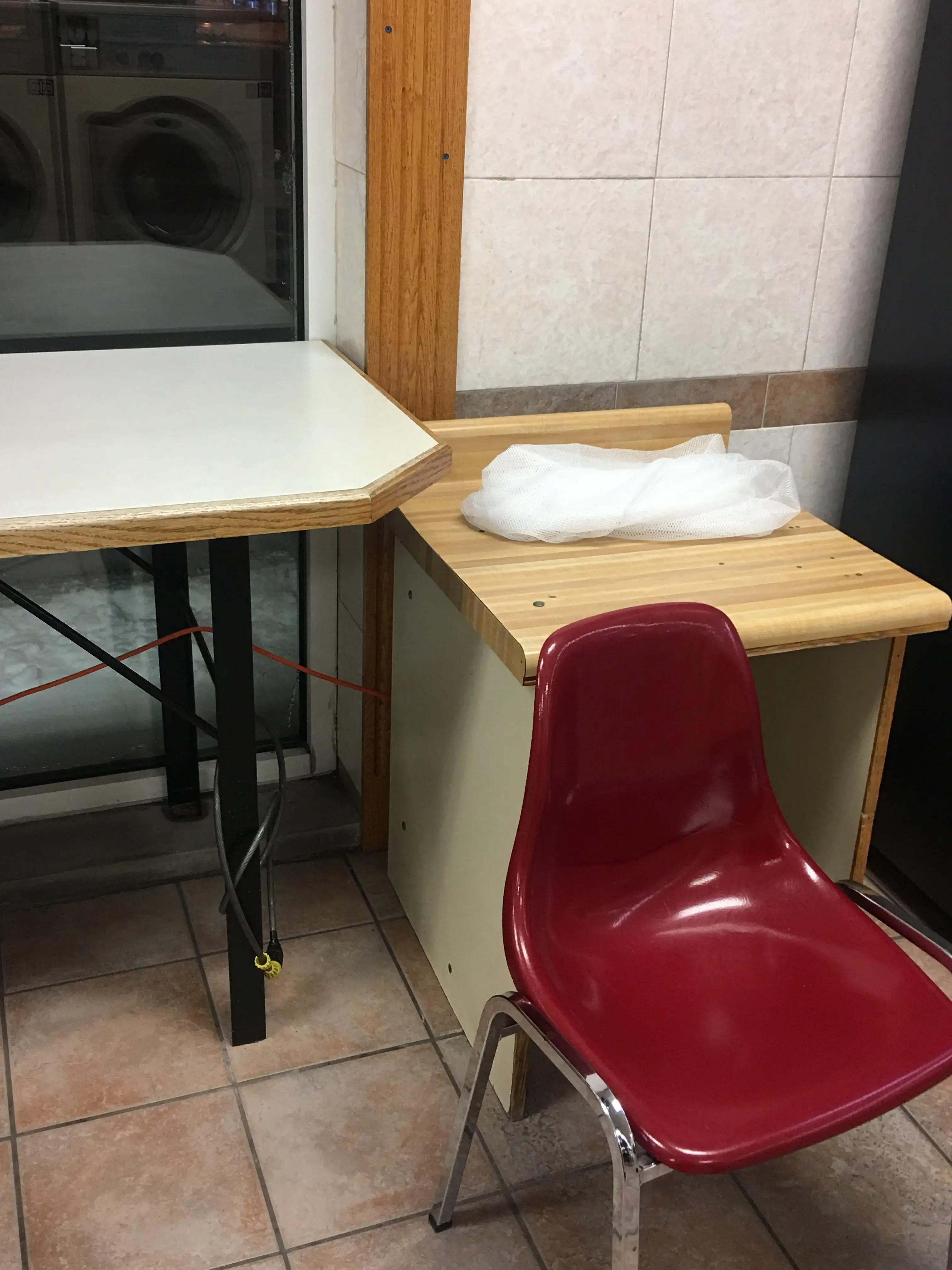 Colonial Laundromats thumbnail 15