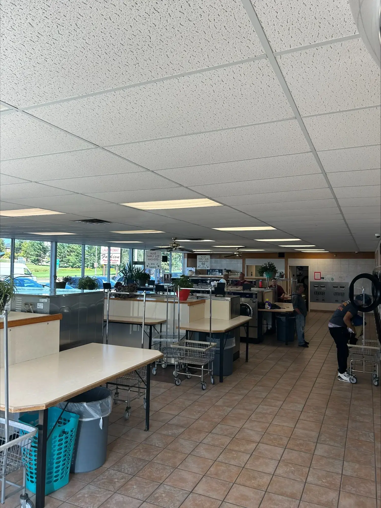 Colonial Laundromats thumbnail 8