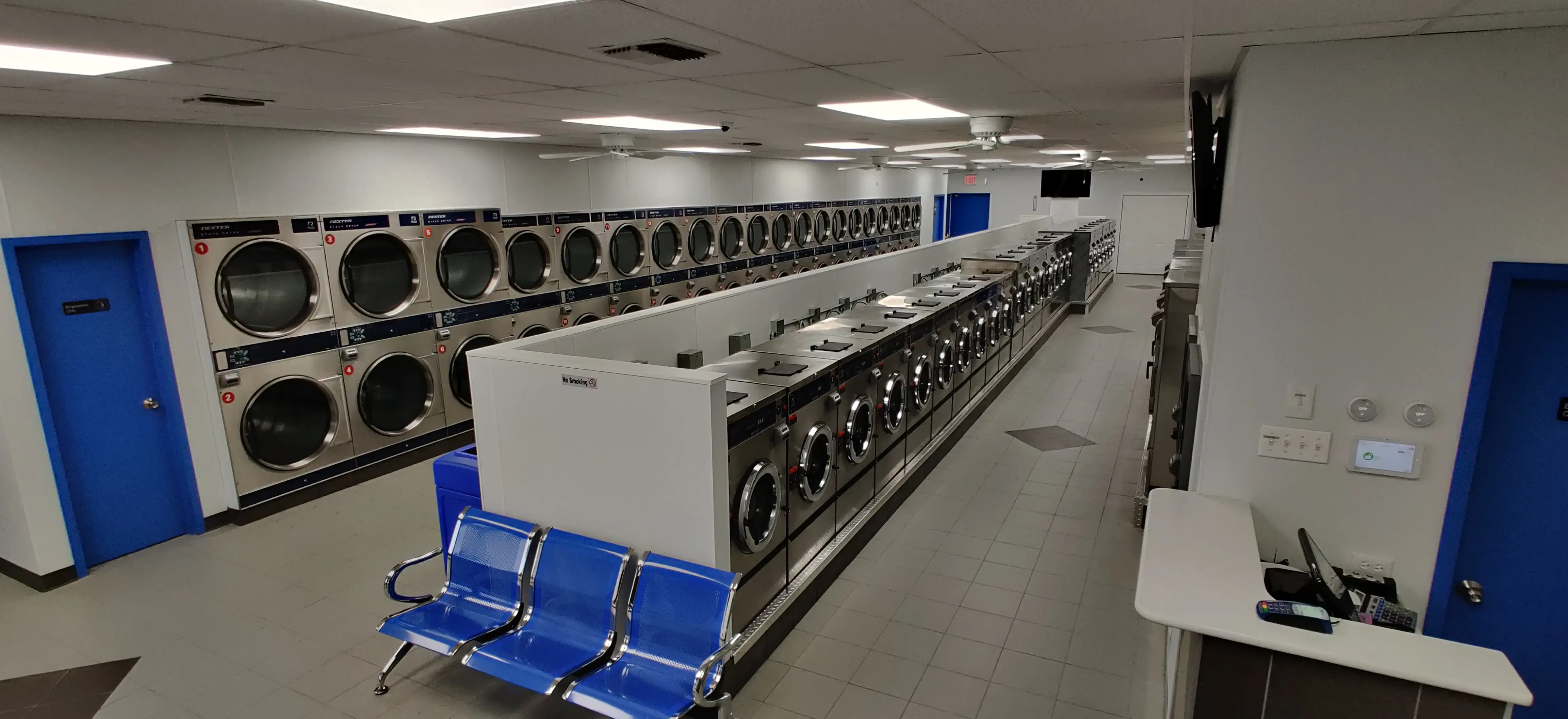 Colonial Springs Laundromat location