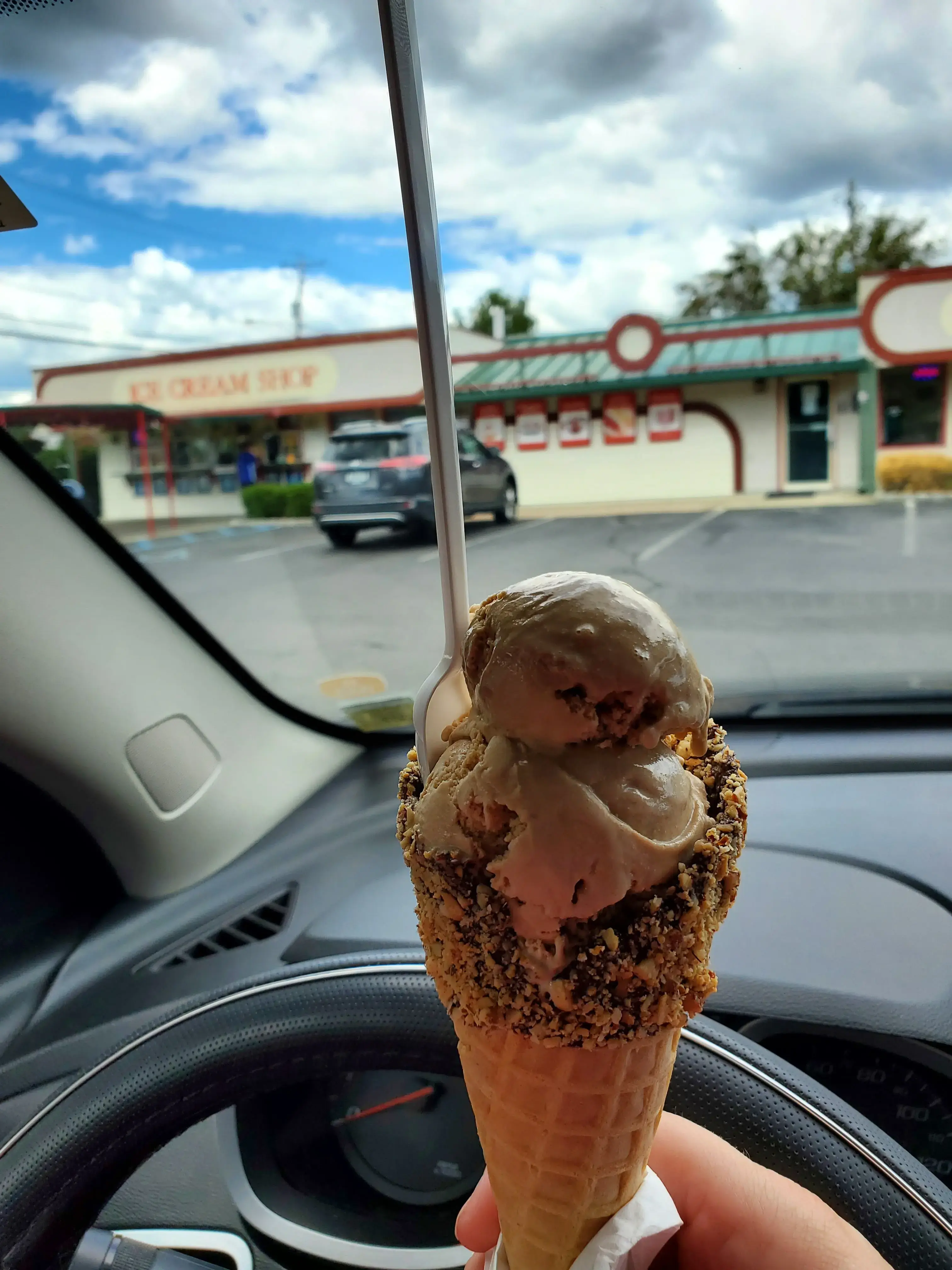 Colonie Laundromat thumbnail 6
