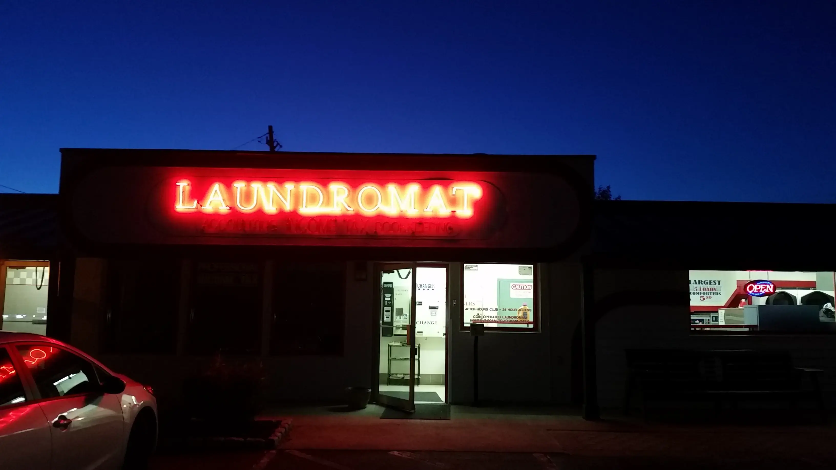 Colonie Laundromat thumbnail 7