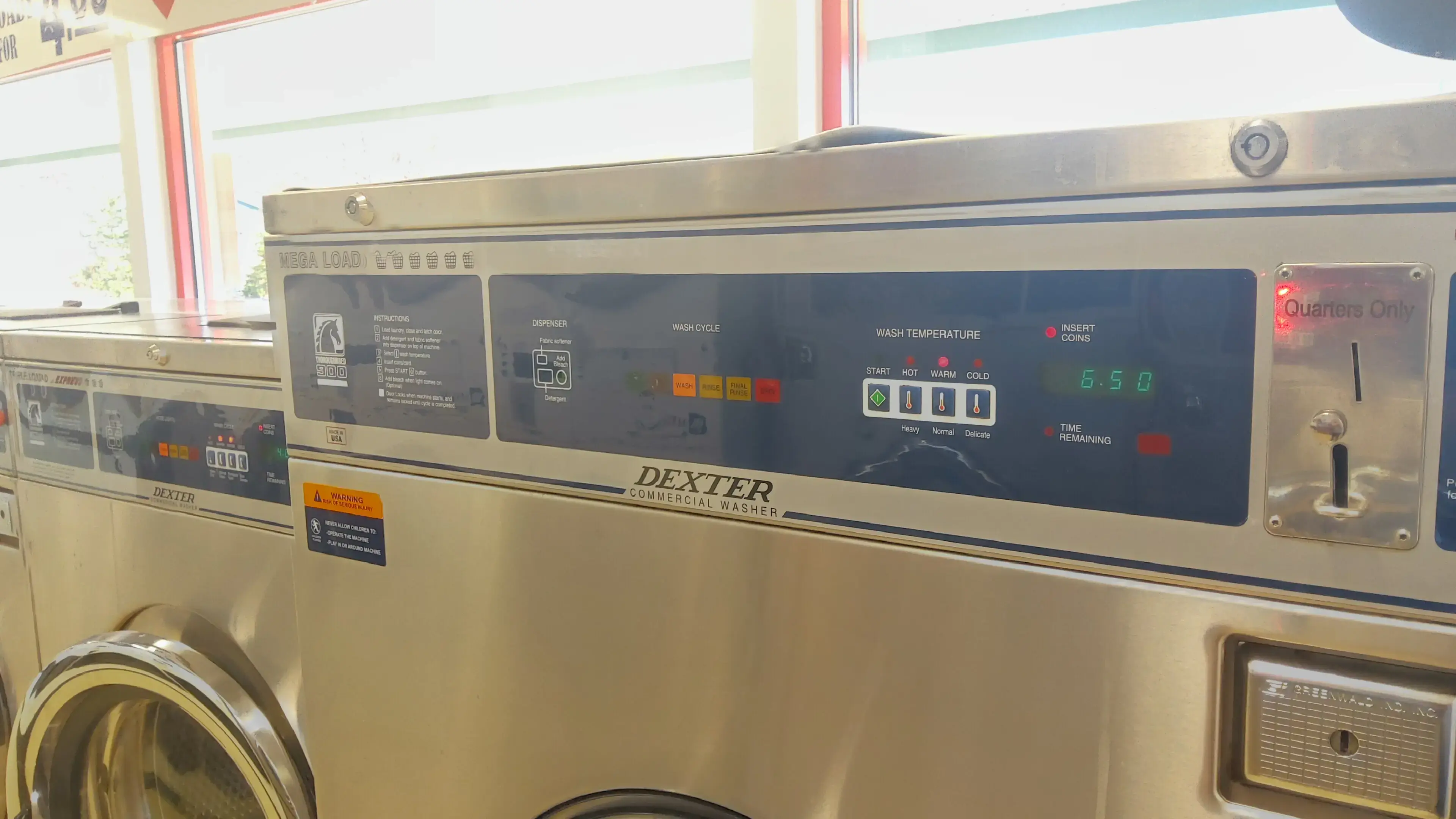 Colonie Laundromat - Image 4