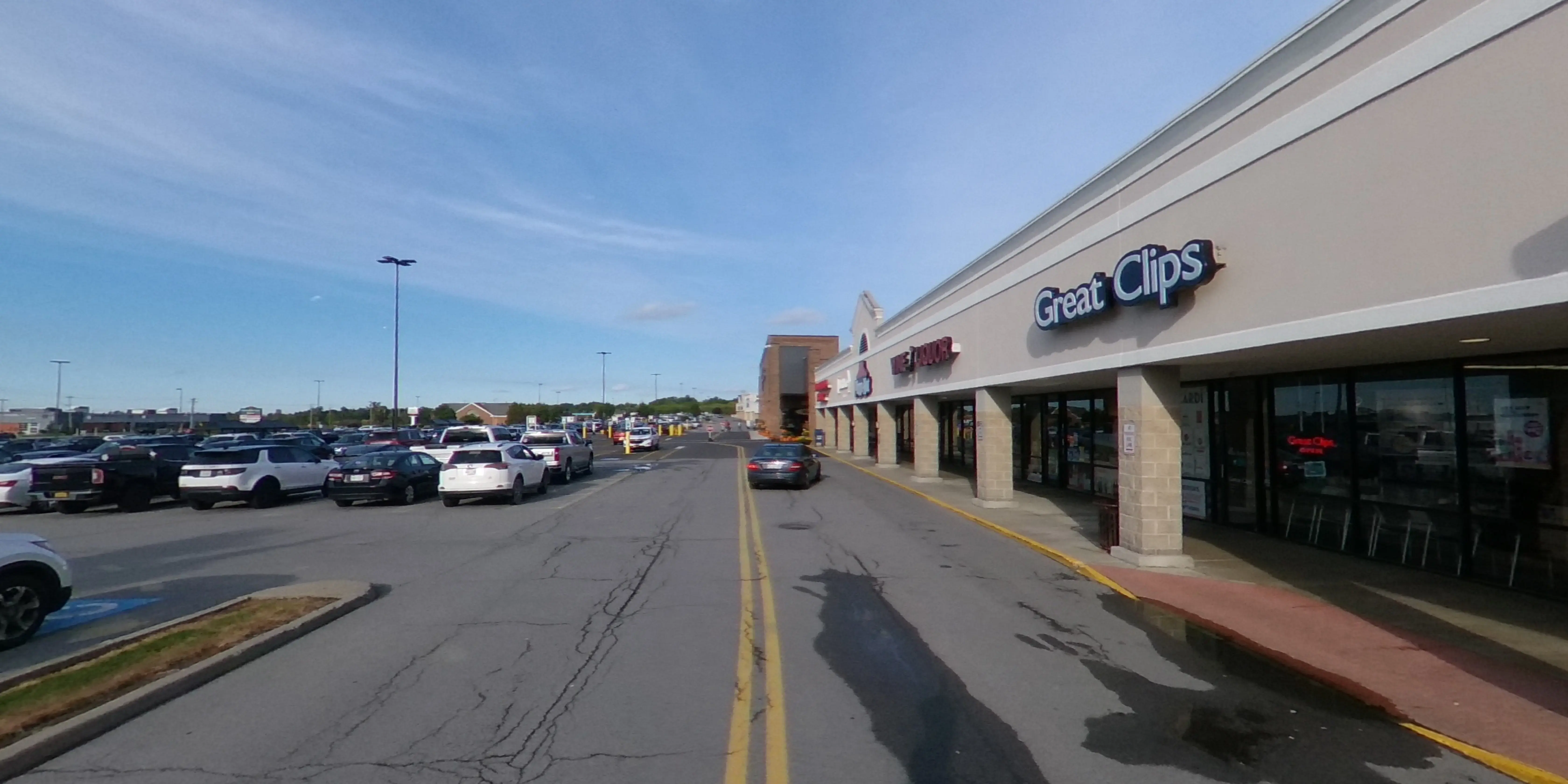 Colony Dry Cleaners And Laundromat thumbnail 10